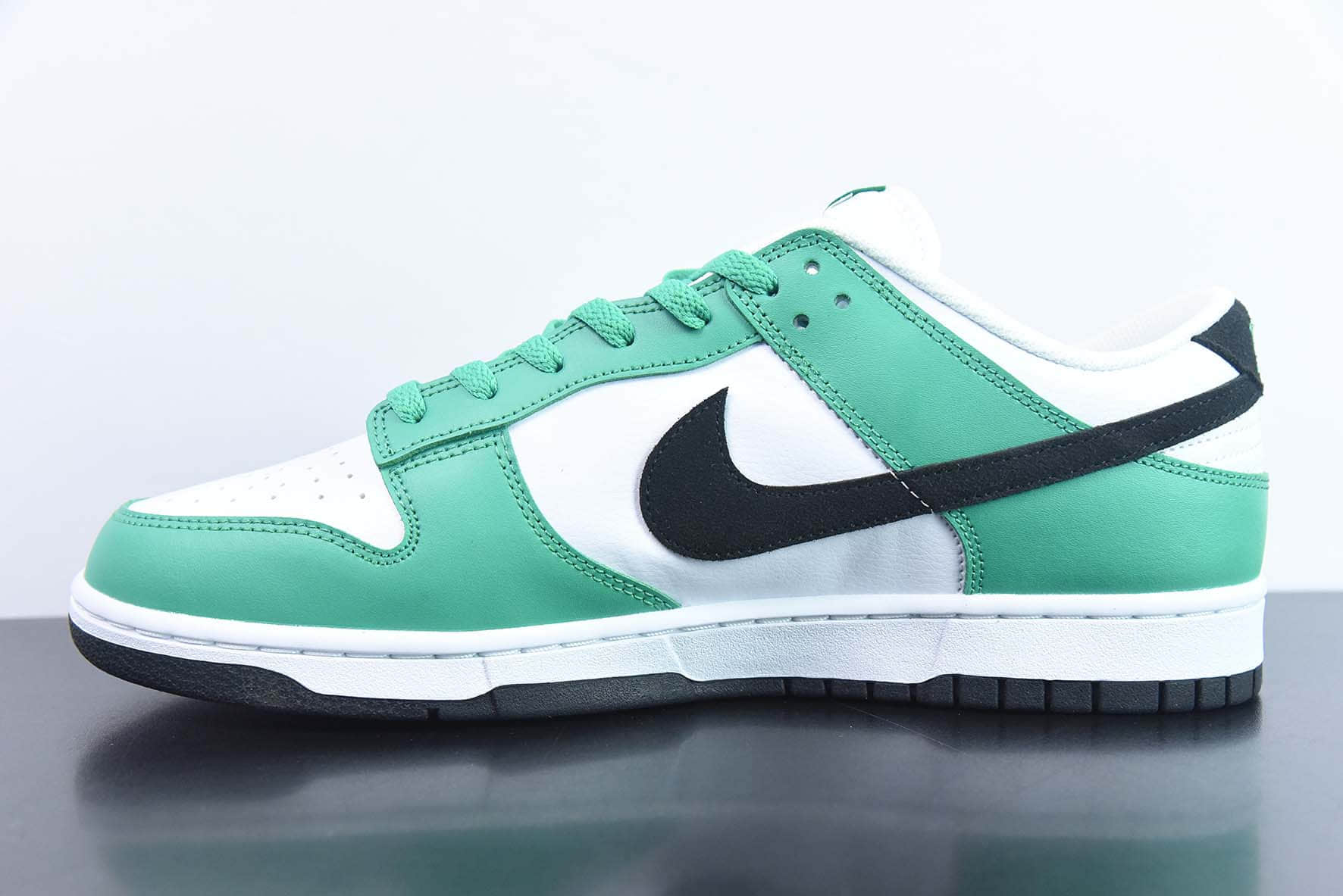 耐克Nike Dunk Low SE “Lottery Green”白绿黑SB低帮休闲滑板鞋纯原版本 货号:FN3612-300