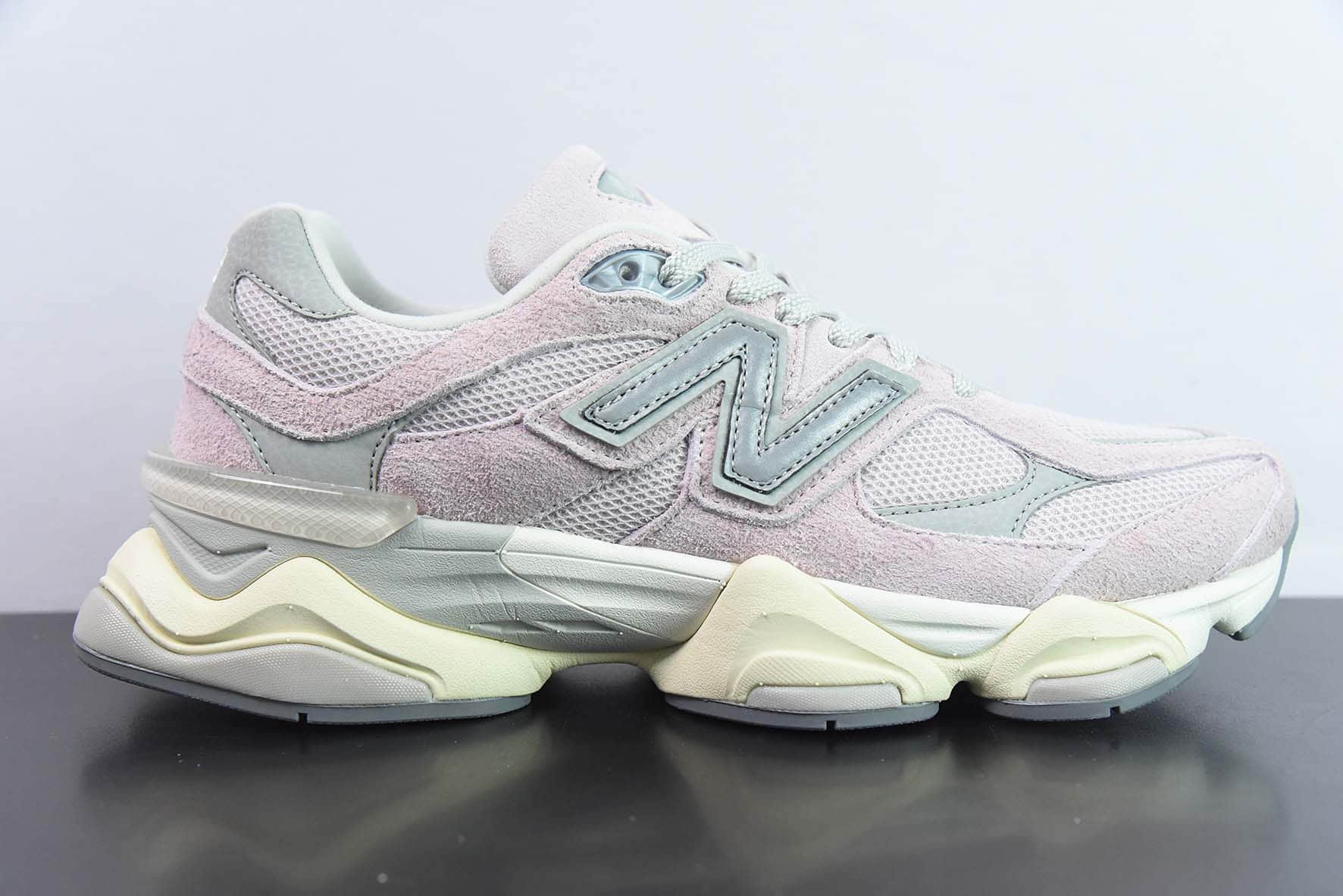新百伦New Balance Joe Freshgoods x New Balance 9060系列联名款灰粉复古百搭老爹风小象蹄休闲运动跑步鞋纯原版本 货号:U9060HSP