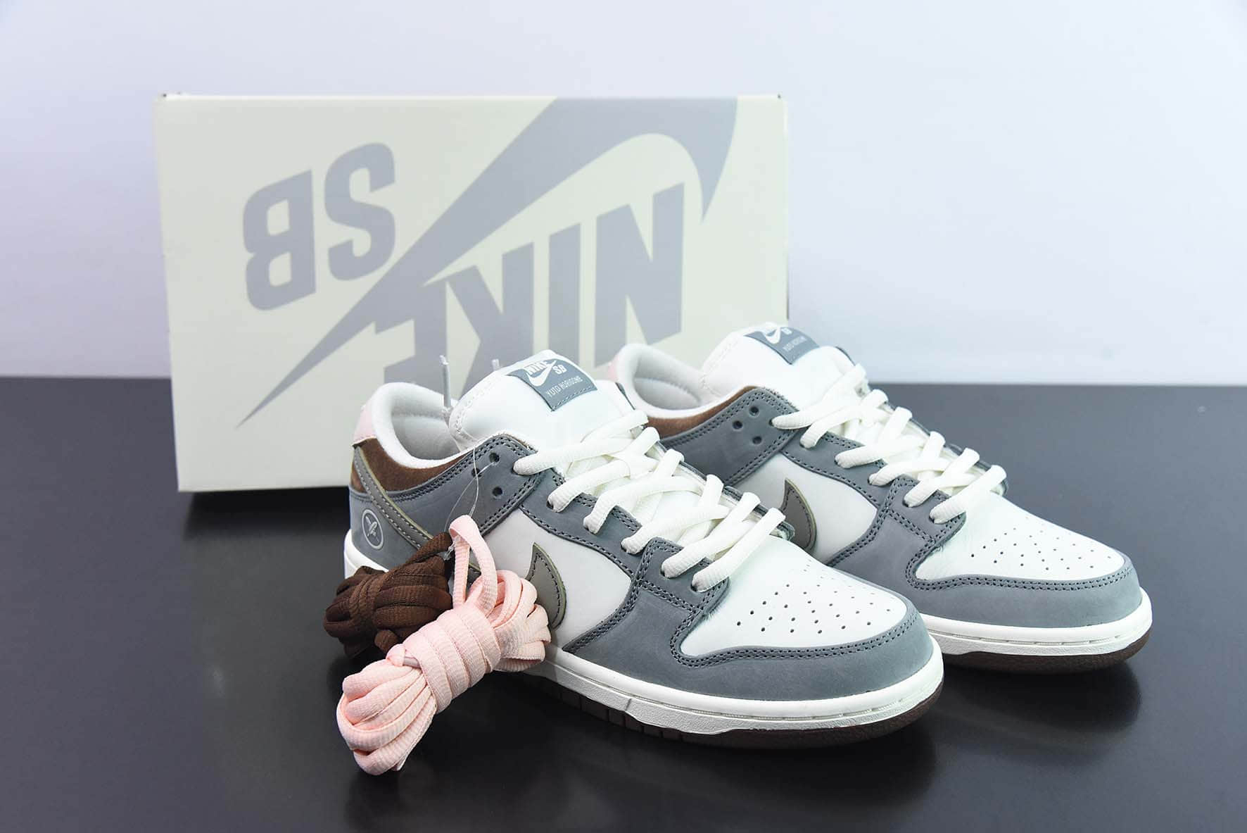 耐克Nike Yuto Horigome x Nk SB 灰色羽毛联名款 SB低帮休闲运动滑板板鞋纯原版本 货号:FQ1180-001