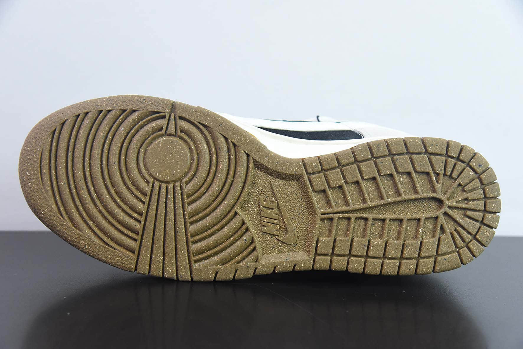 耐克Nike SB Dunk Low 85 白绿双勾绑带 SB低帮运动休闲板鞋纯原版本 货号:DO9457-134