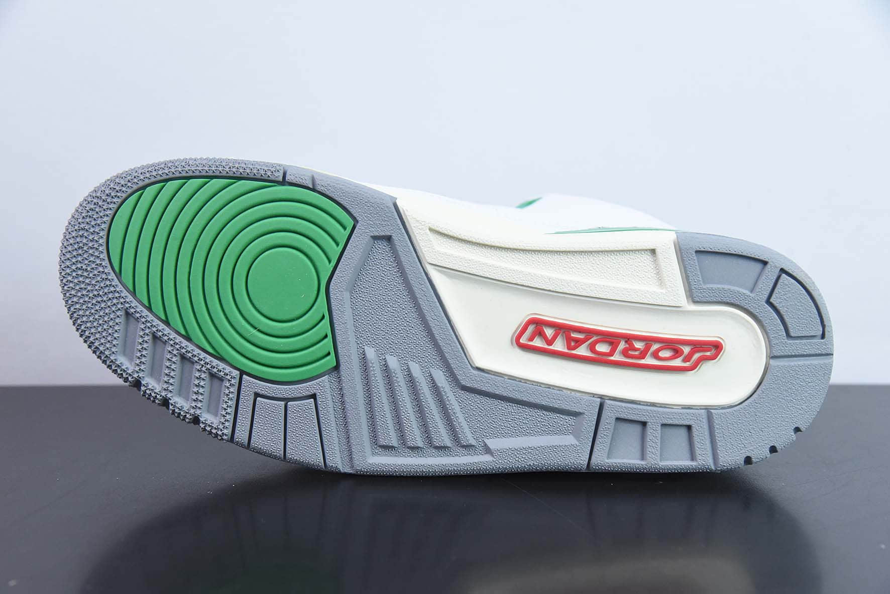 乔丹Air Jordan 3 Retro Lucky GreenAJ3系列白绿幸运草男子文化篮球鞋纯原版本 货号：CK9646-136