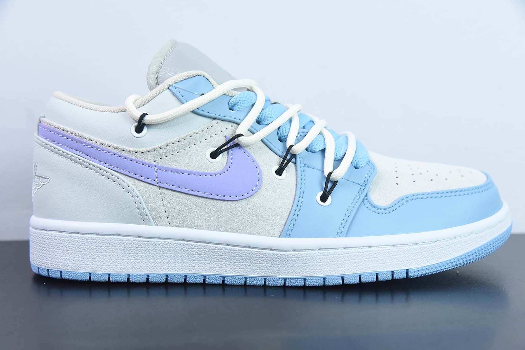 乔丹Air Jordan 1 Low AJ1大学蓝灰蓝绑带款低帮篮球鞋纯原版本 货号：DC0774-050 