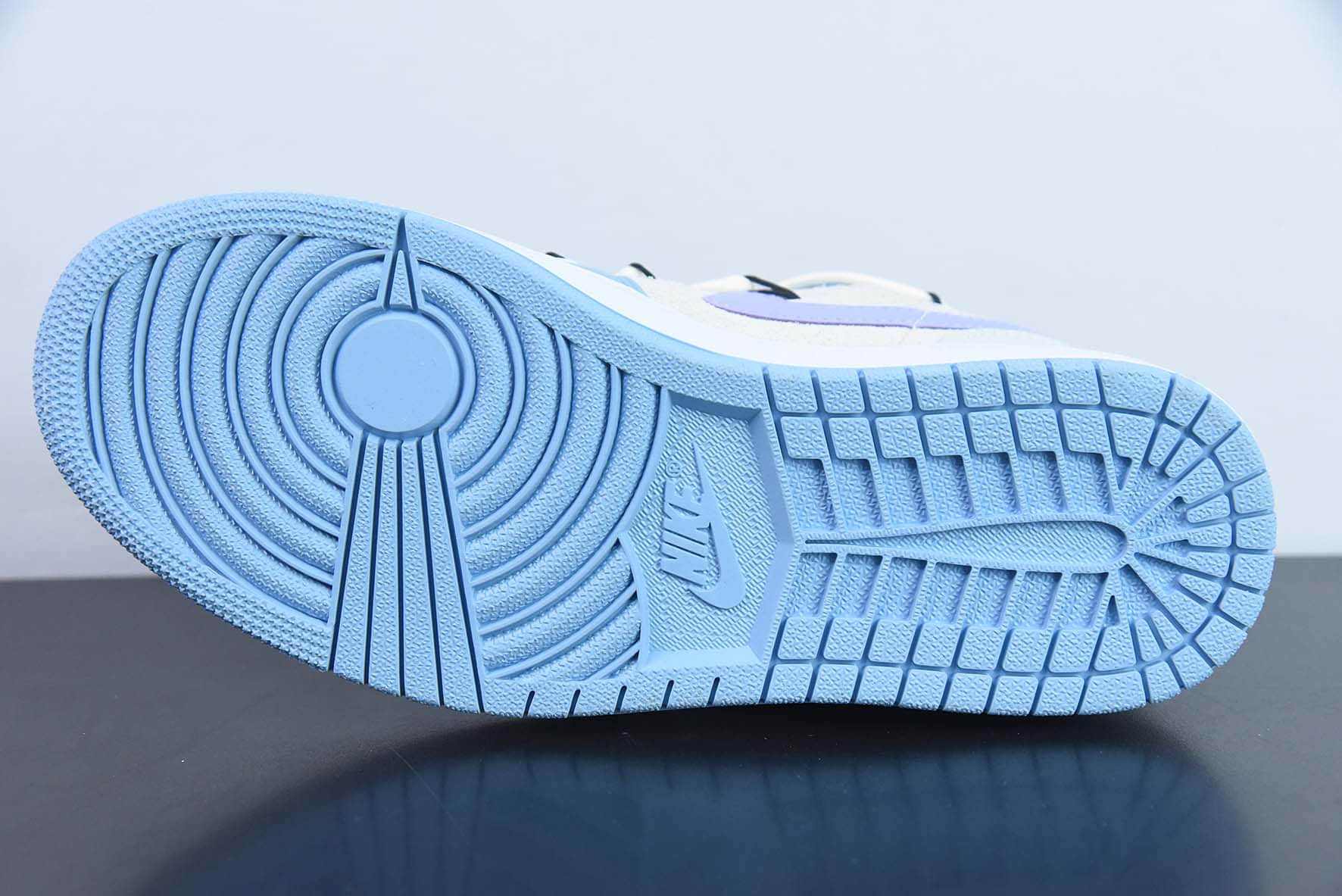 乔丹Air Jordan 1 Low AJ1大学蓝灰蓝绑带款低帮篮球鞋纯原版本 货号：DC0774-050 