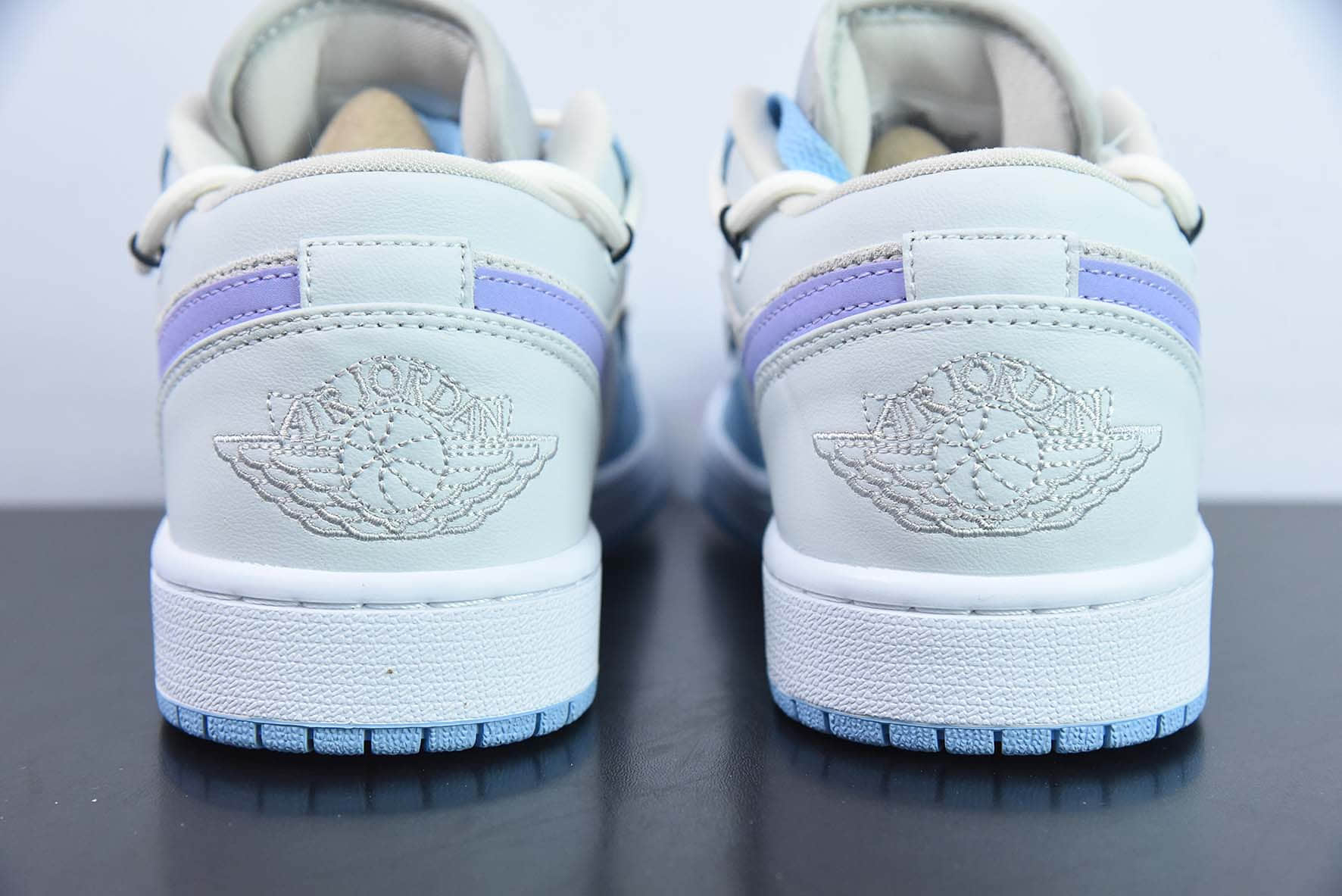 乔丹Air Jordan 1 Low AJ1大学蓝灰蓝绑带款低帮篮球鞋纯原版本 货号：DC0774-050 