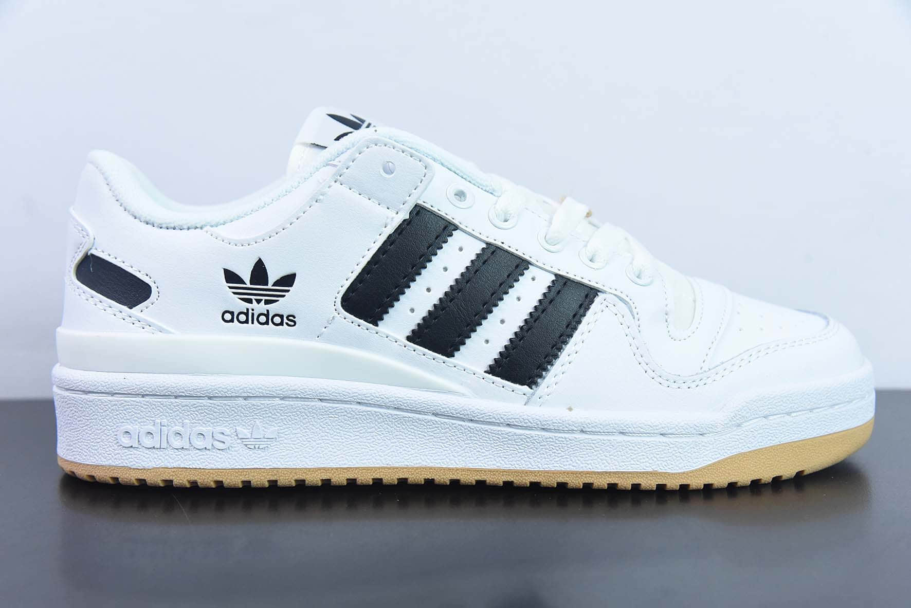 阿迪达斯Adidas Originals Forum 84 Low皮革白黑生胶底罗马系列魔术贴低帮复古系带百搭休闲运动板鞋纯原版本 货号:HP9088