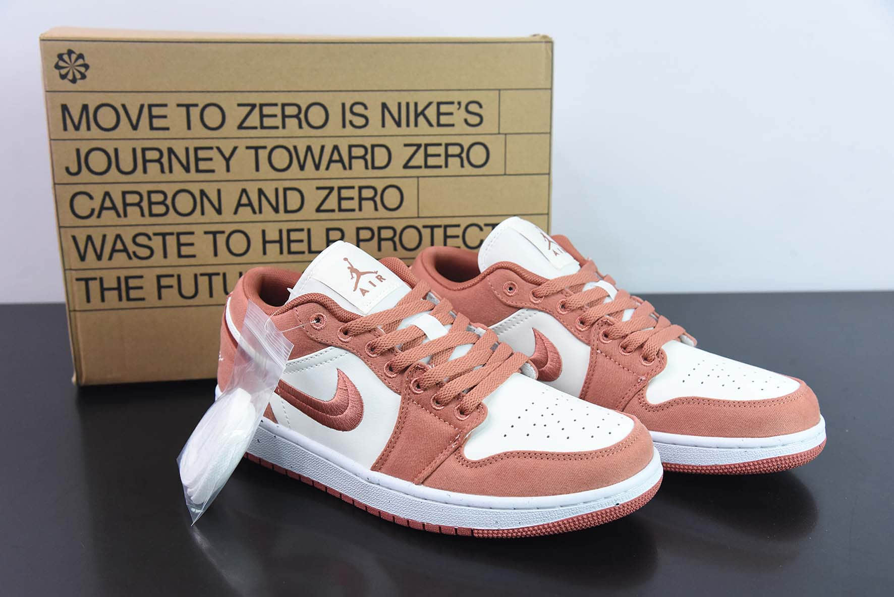 乔丹Air Jordan 1 Low AJ1 乔丹1代白粉刺绣低帮文化篮球鞋纯原版本 货号:FN3722-801