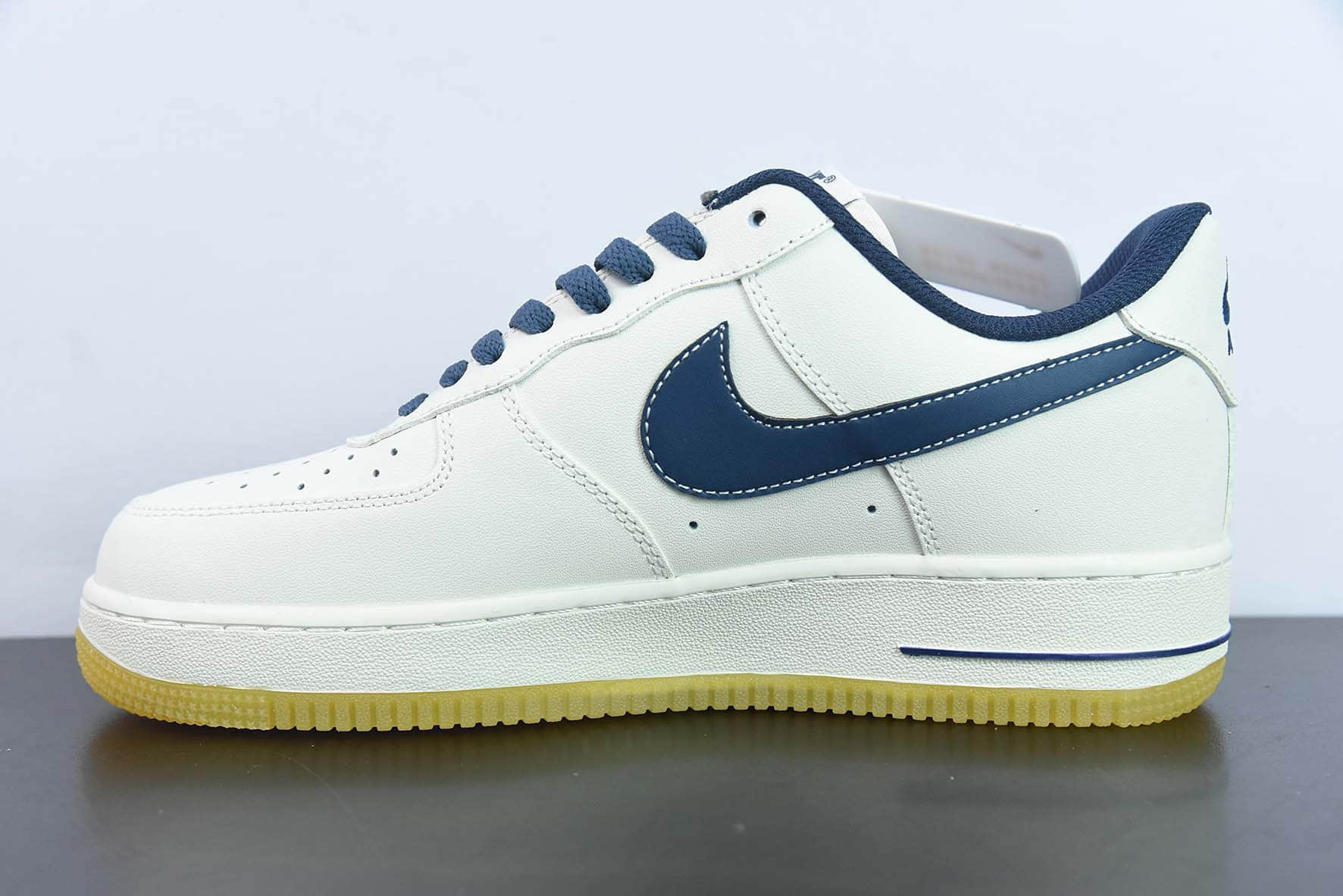 耐克Nike Air Force 1'07 LowMilky WhiteNavyYellow皮革米白海军蓝黄空军一号低帮休闲板鞋纯原版本 货号:XC2351-033