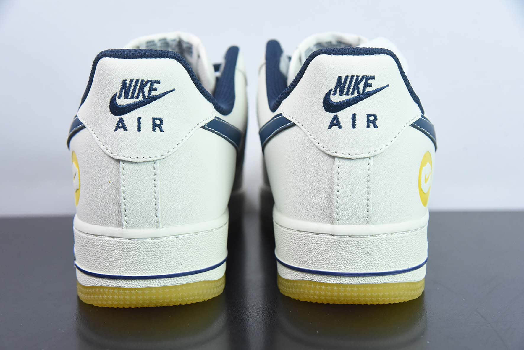 耐克Nike Air Force 1'07 LowMilky WhiteNavyYellow皮革米白海军蓝黄空军一号低帮休闲板鞋纯原版本 货号:XC2351-033