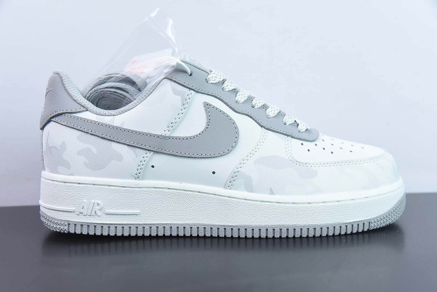 耐克Nike Air Force 1 '07 LowWhiteGreyCamo皮革白灰迷彩空军一号经典低帮休闲板鞋纯原版本 货号：DV1588-002 