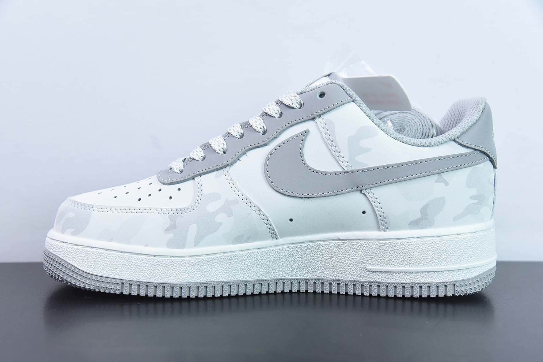 耐克Nike Air Force 1 '07 LowWhiteGreyCamo皮革白灰迷彩空军一号经典低帮休闲板鞋纯原版本 货号：DV1588-002 