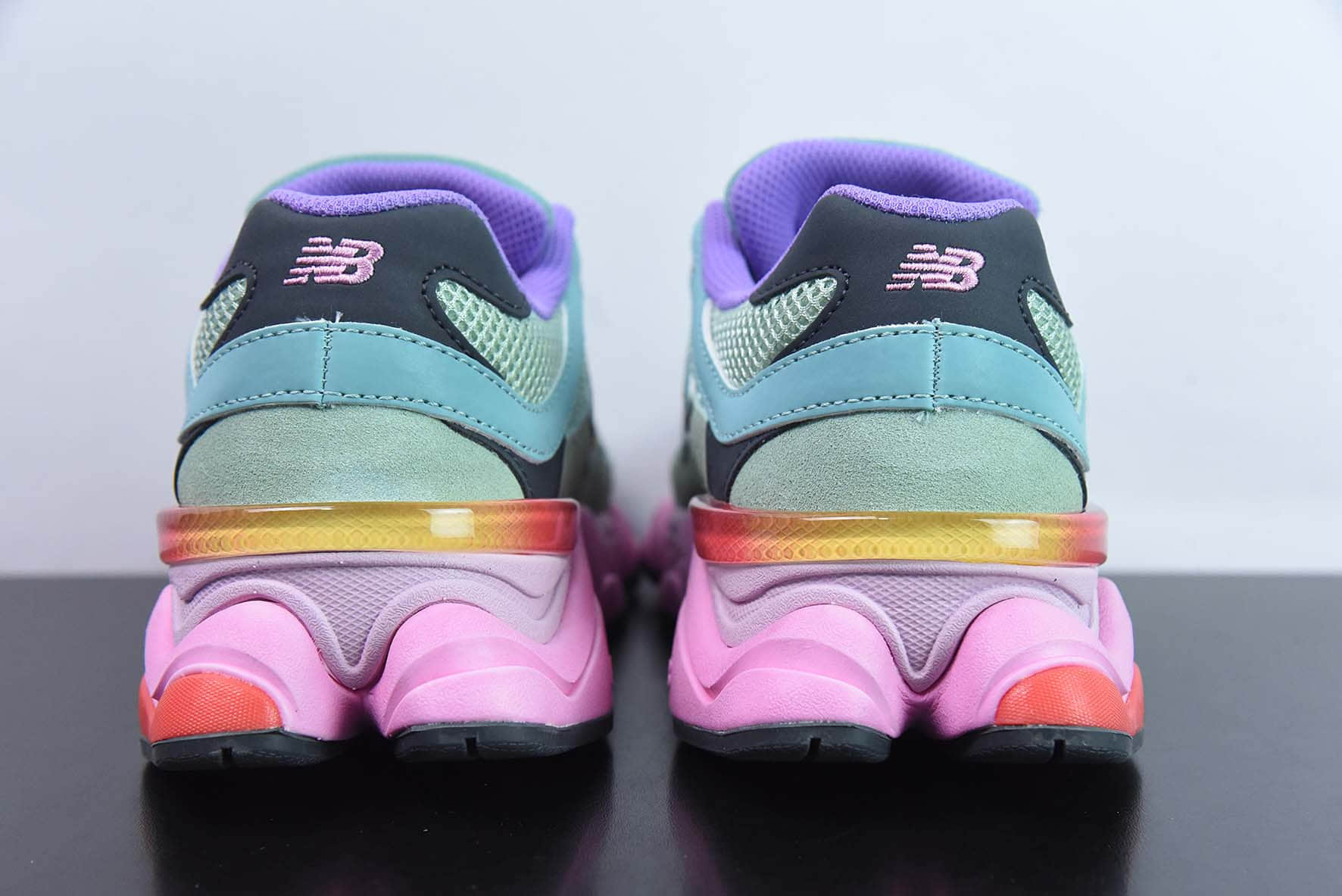 新百伦New Balance 9060Multi-Color系列工业绿粉彩虹复古百搭老爹风小象蹄休闲运动跑步鞋纯原版本 货号：U9060WRB 