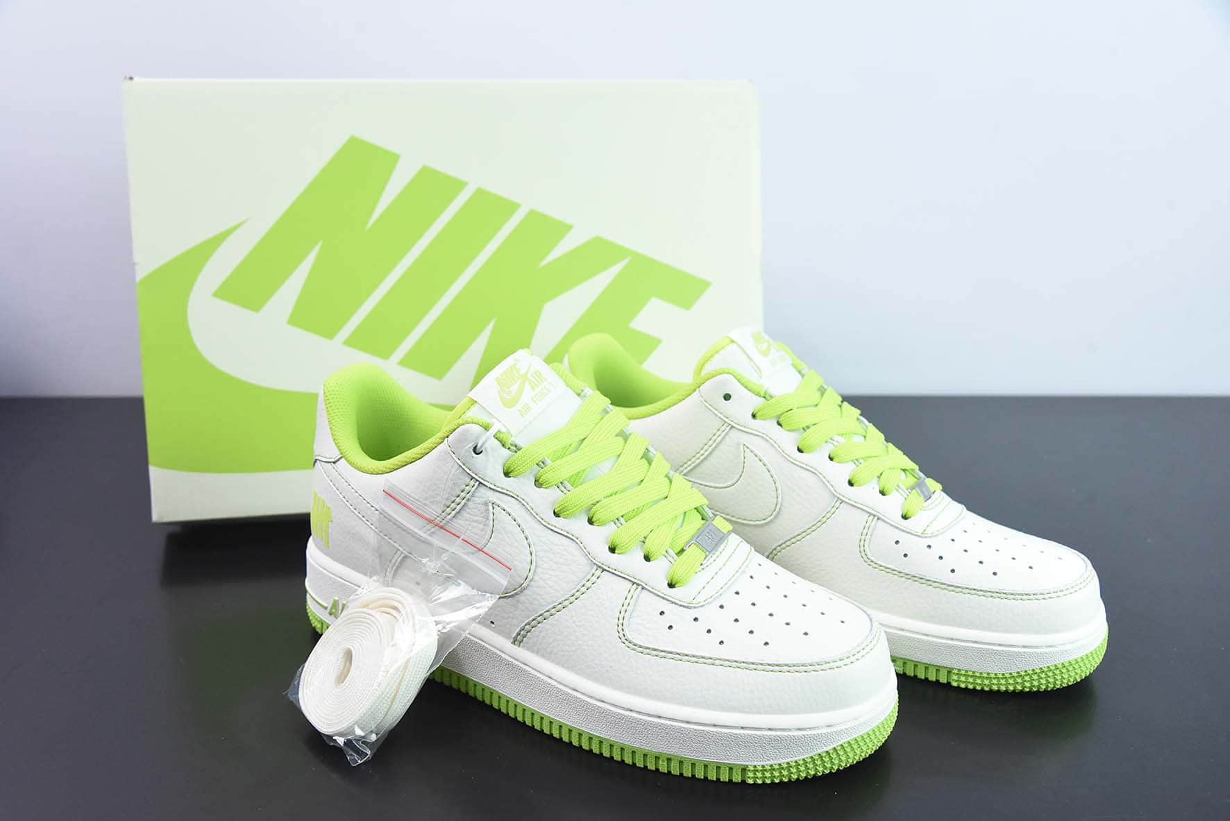 耐克Nike Undefeated x Nk Air Force 1'07 Low 五道杠米月色空军一号低帮休闲板鞋纯原版本 货号:UN1988-888