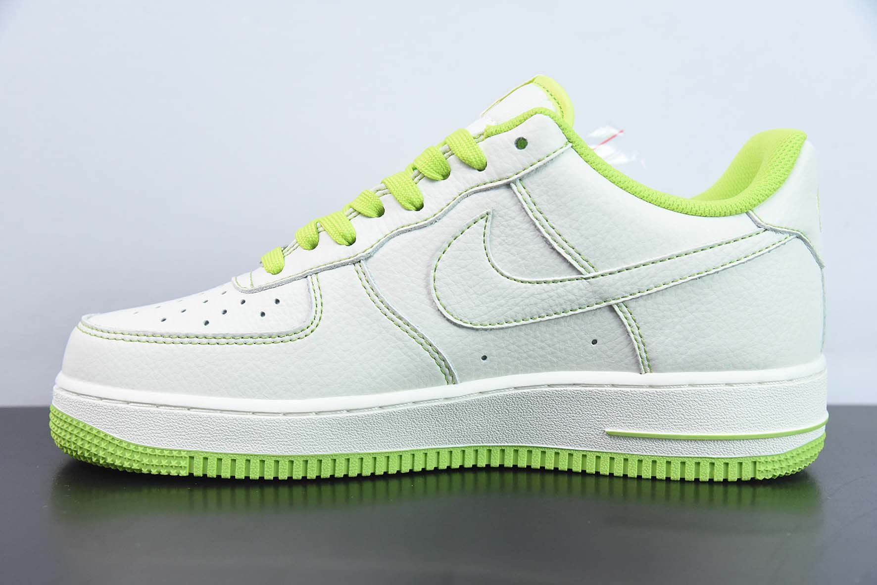 耐克Nike Undefeated x Nk Air Force 1'07 Low 五道杠米月色空军一号低帮休闲板鞋纯原版本 货号:UN1988-888