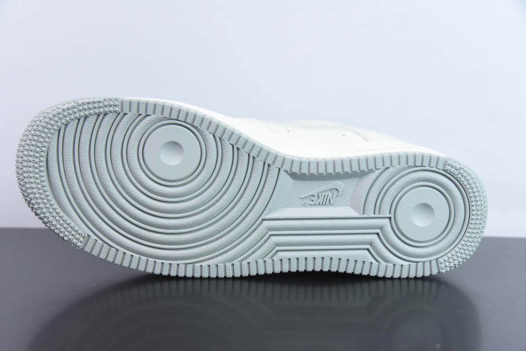 耐克Nike Air Force 1 Low supreme联名白灰空军一号低帮休闲板鞋纯原版本 货号:SU0220-007