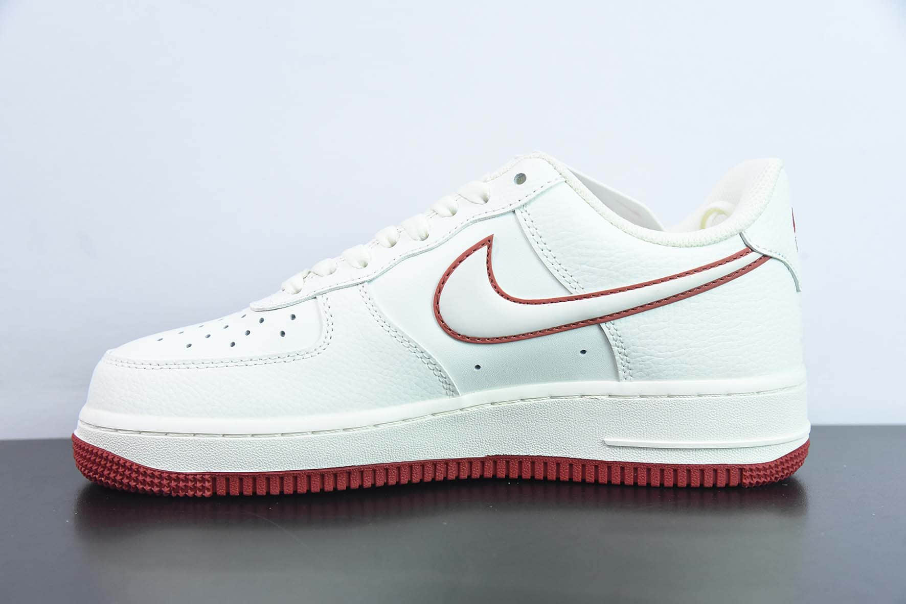 耐克Nike GUNDAM《机动战士高达》x Nike Air Force 1 07 LV8GUNDAM米白红高达空军一号经典百搭休闲运动板鞋纯原版本 货号:KK1256-658