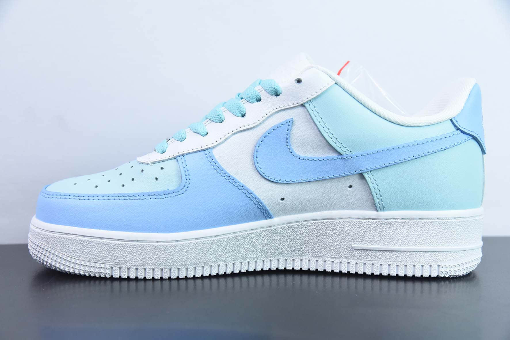 耐克Nike Air Force 1’07 LowLight BlueJadeWhite拼色浅蓝白空军一号经典低帮百搭休闲运动板鞋纯原版本 货号：CW2299-111