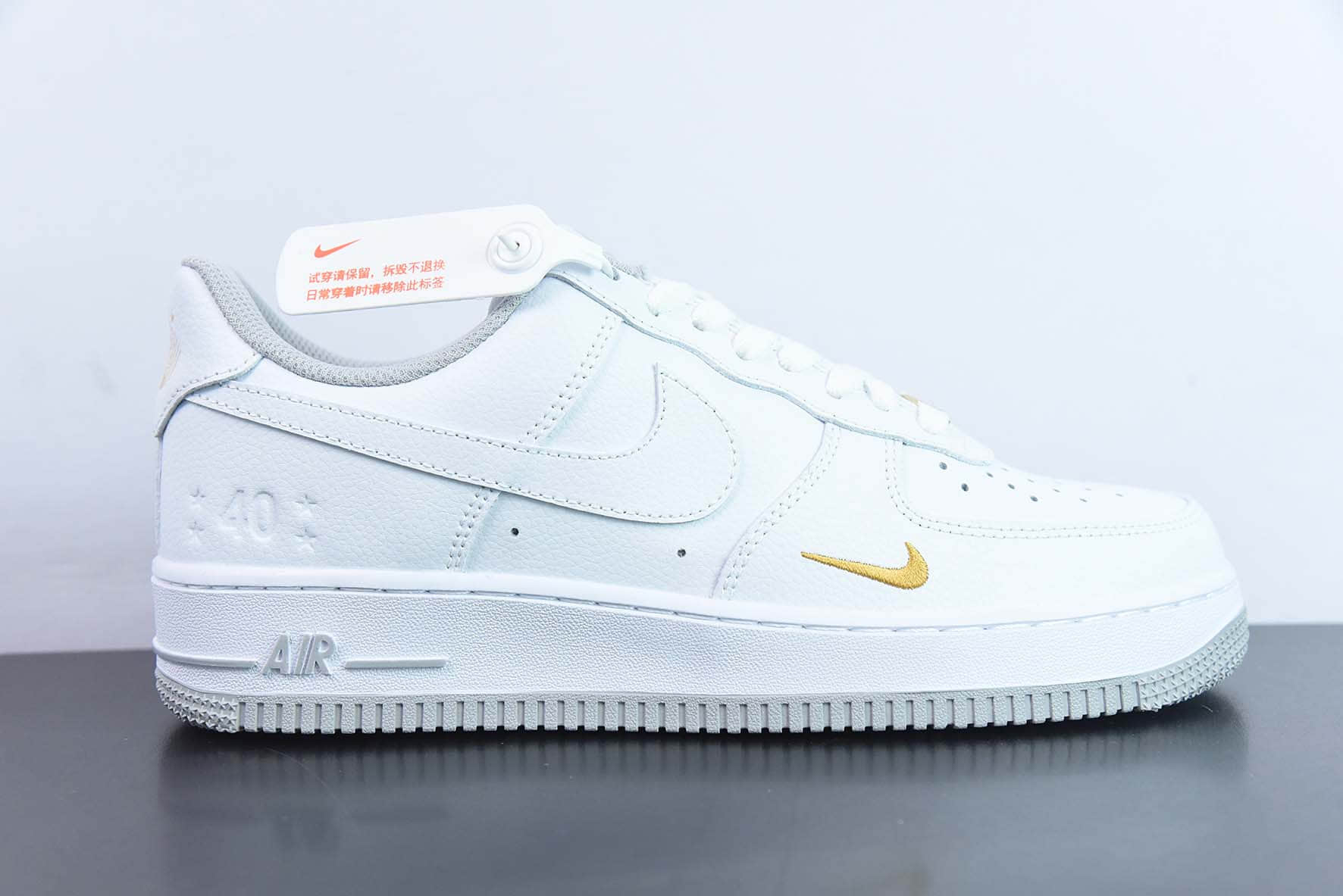 耐克Nike Air Force 1'07 40th AnniversaryWhiteLight Grey40周年版白浅灰金小钩空军一号经典低帮百搭休闲运动板鞋纯原版本 货号:DD1225-002