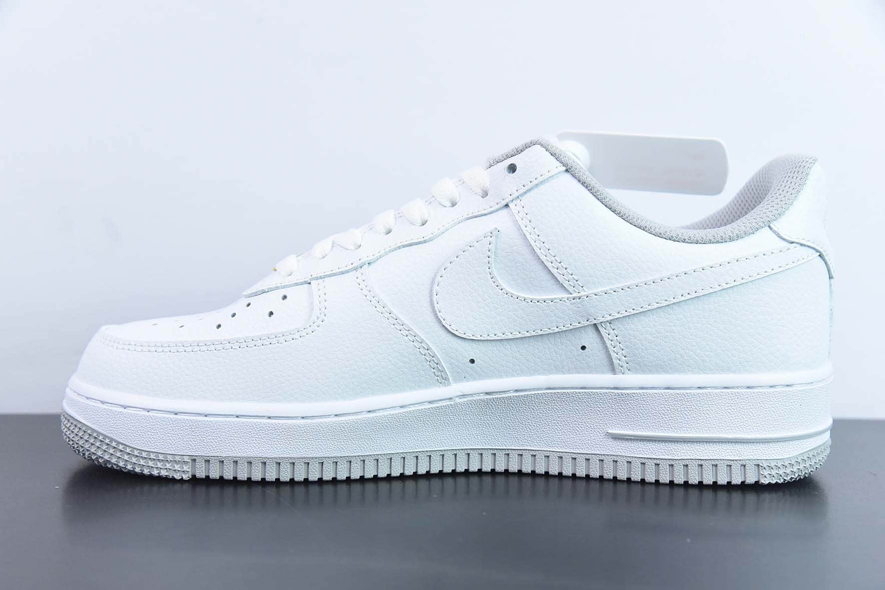 耐克Nike Air Force 1'07 40th AnniversaryWhiteLight Grey40周年版白浅灰金小钩空军一号经典低帮百搭休闲运动板鞋纯原版本 货号:DD1225-002