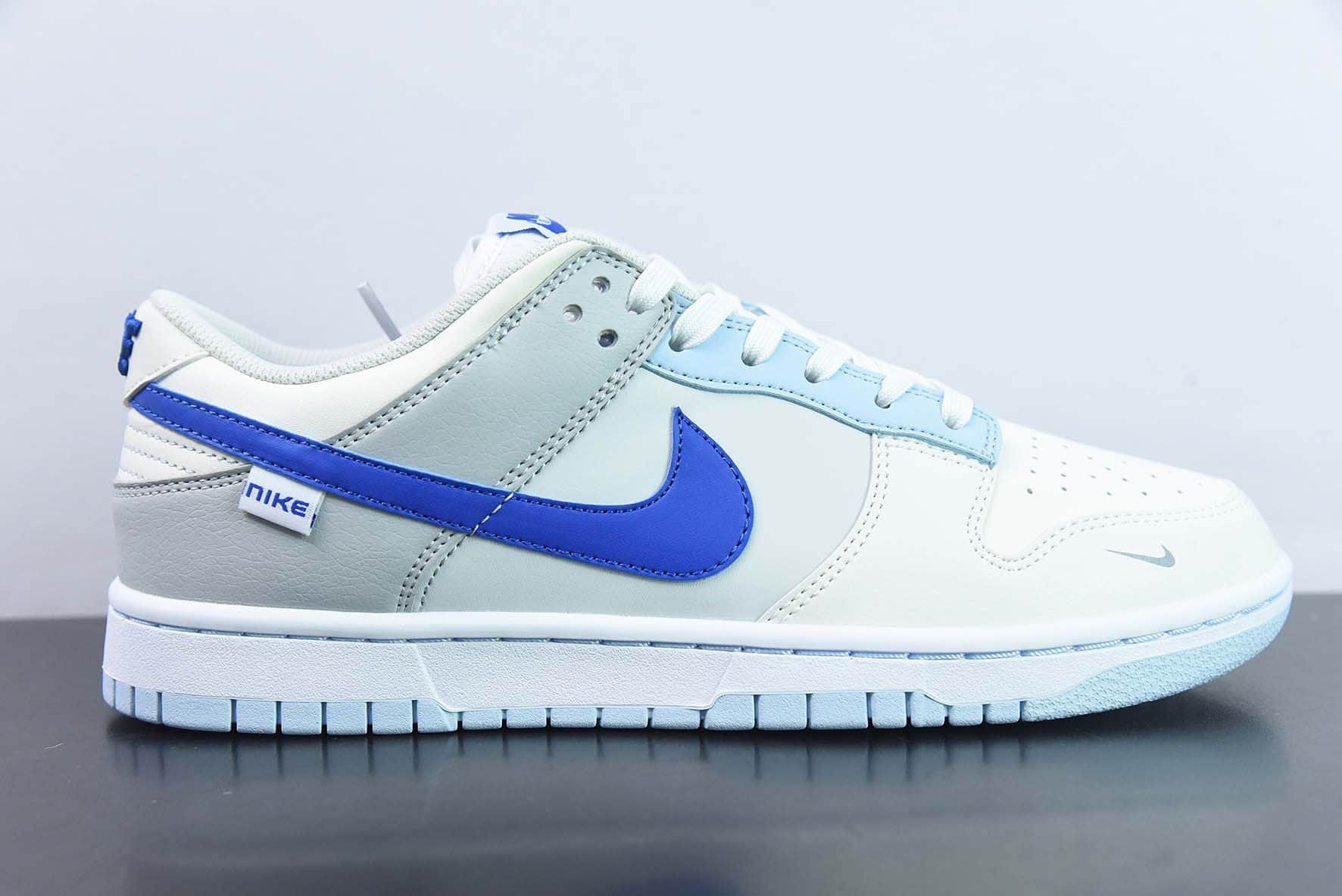 耐克Nike Dunk Low “Ivory Hyper Royal” 海盐蓝SB低帮休闲滑板鞋纯原版本 货号:FB1843-141