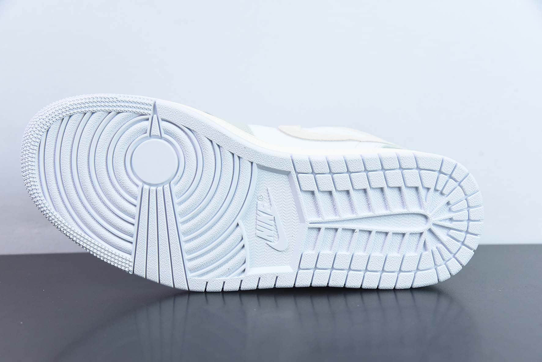 乔丹Air Jordan 1 Low AJ1白灰低帮复古文化篮球鞋纯原版本 货号:DN1635-002