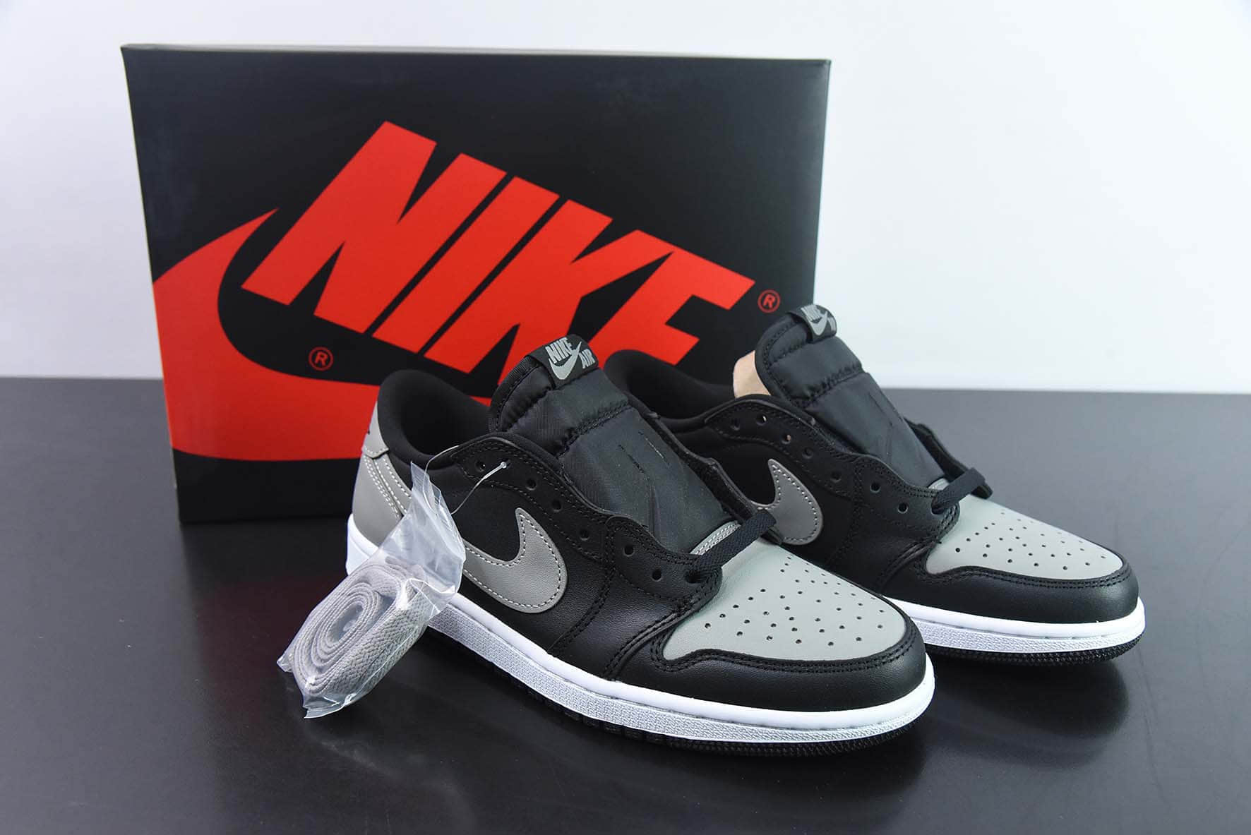 乔丹Air Jordan 1 Low OG 系列影子灰配色低帮复古篮球鞋纯原版本 货号:705329-003