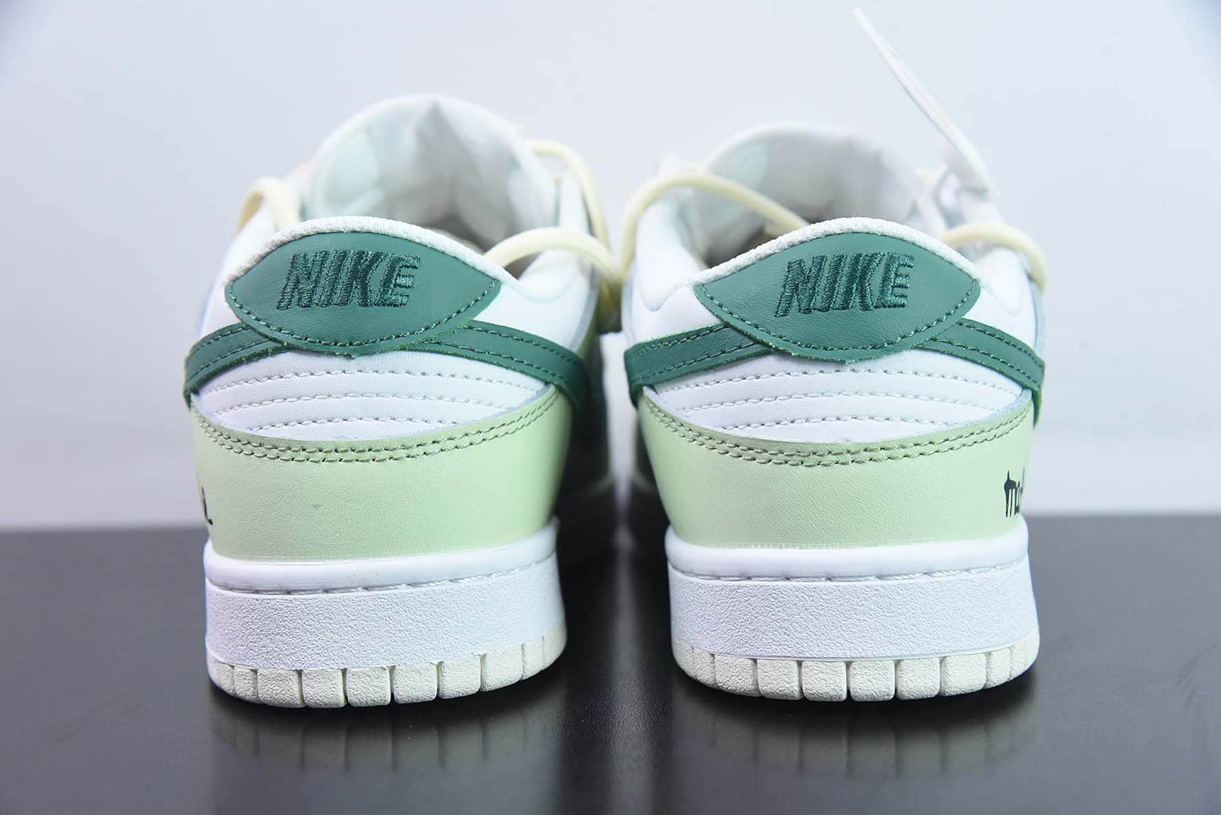 耐克Nike SB Dunk Low 白绿定制绑带扣篮系列复古低帮休闲运动滑板板鞋纯原版本 货号:DD1503-121