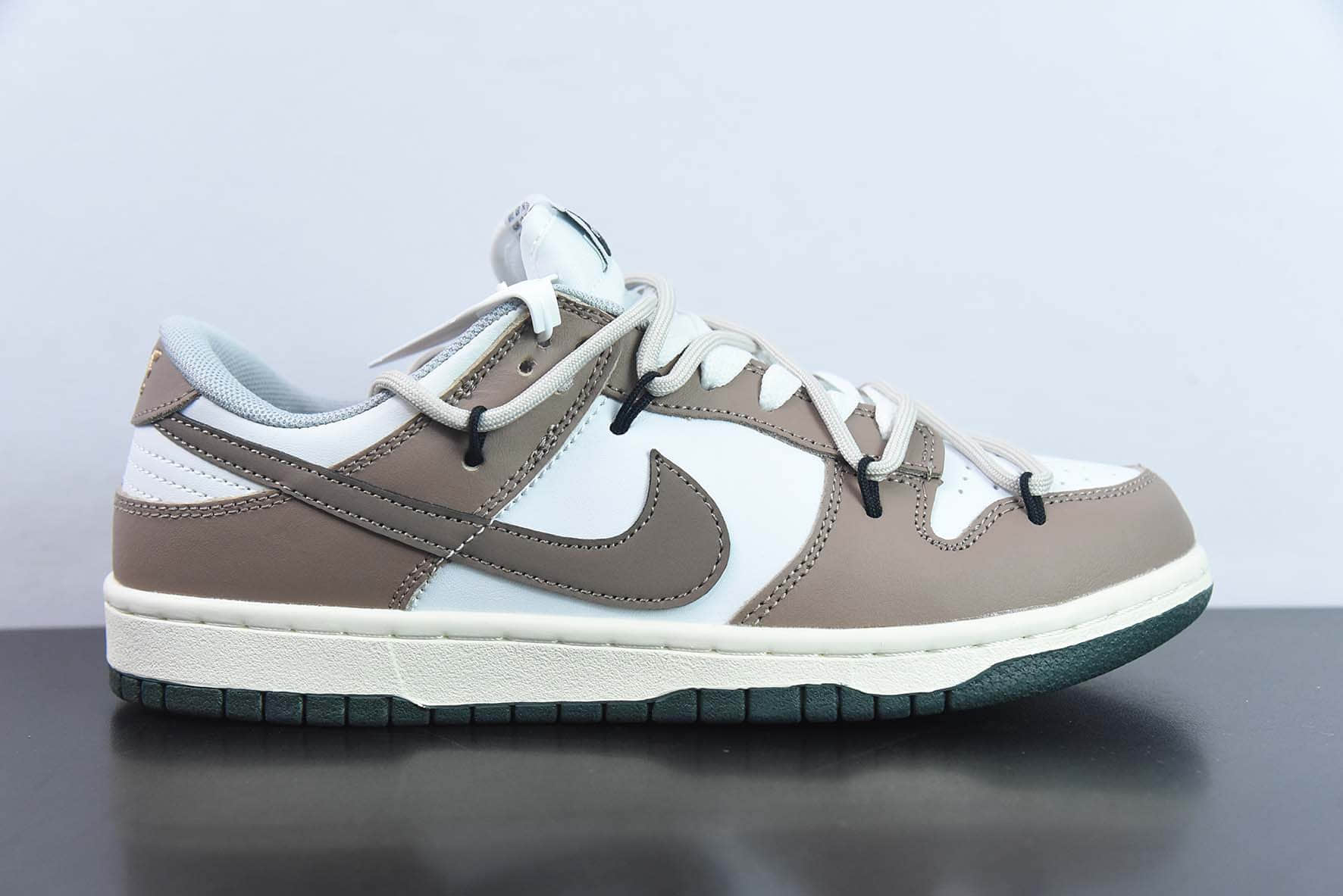 耐克Nike SB Dunk Low 白棕定制绑带扣篮系列复古低帮休闲运动滑板板鞋纯原版本 货号:CW1590-021