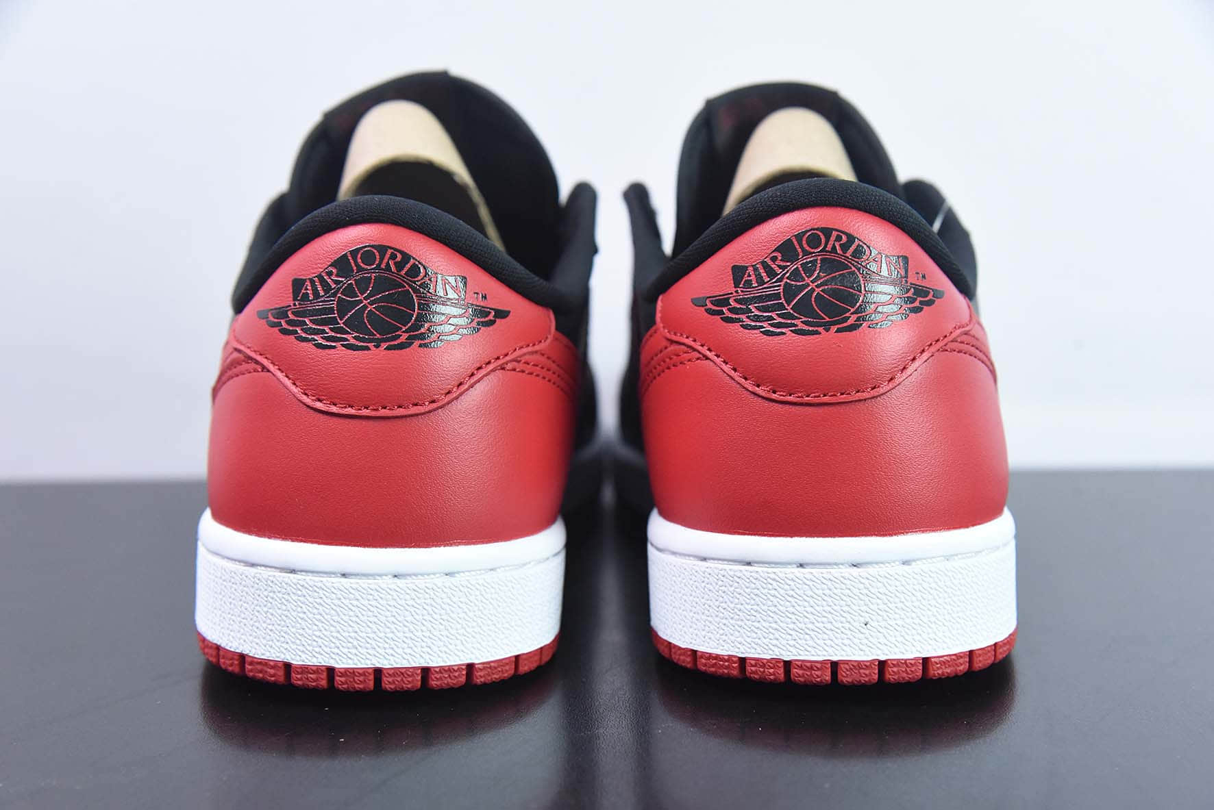 乔丹Air Jordan AJ1 Retro Low OG AJ1“黑红禁穿 ”低帮休闲板鞋纯原版本 货号:705329-001