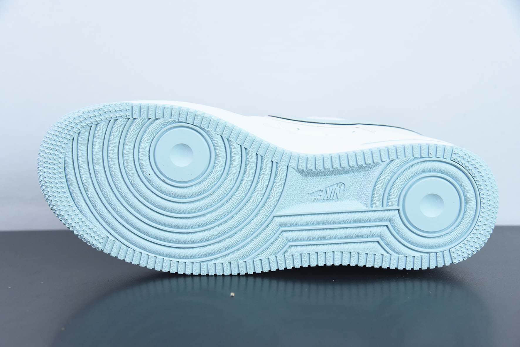 耐克Nike Air Force 1 Low白蓝满天星空军一号低帮休闲板鞋纯原版本 货号：AQ2566-201 