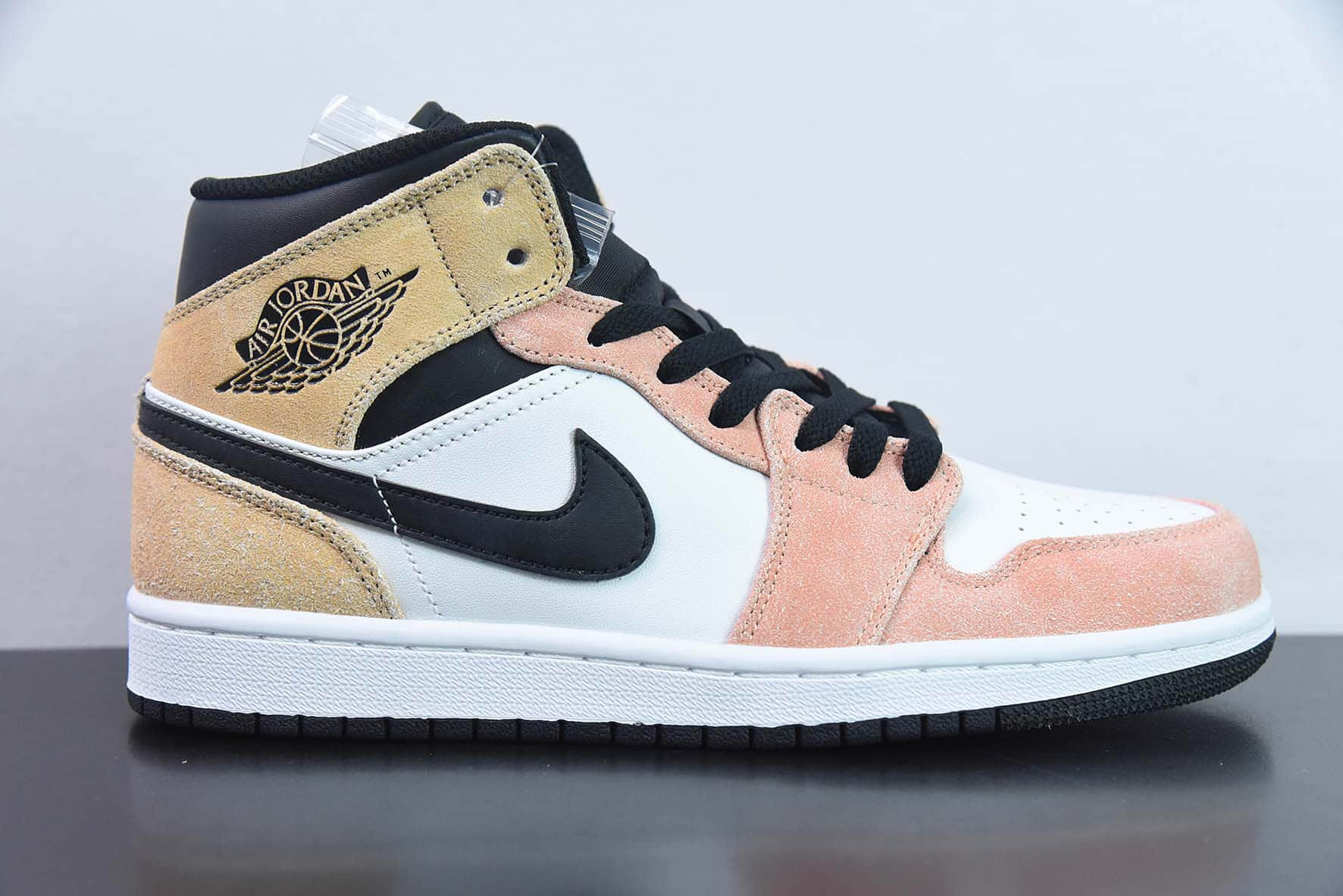 乔丹Air Jordan 1 Mid AJ1裸粉白中帮复古篮球鞋纯原版本 货号:DX4332-800