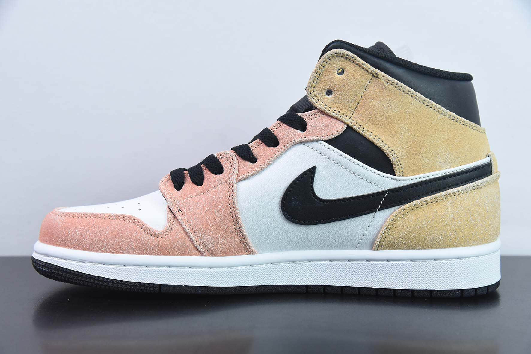 乔丹Air Jordan 1 Mid AJ1裸粉白中帮复古篮球鞋纯原版本 货号:DX4332-800