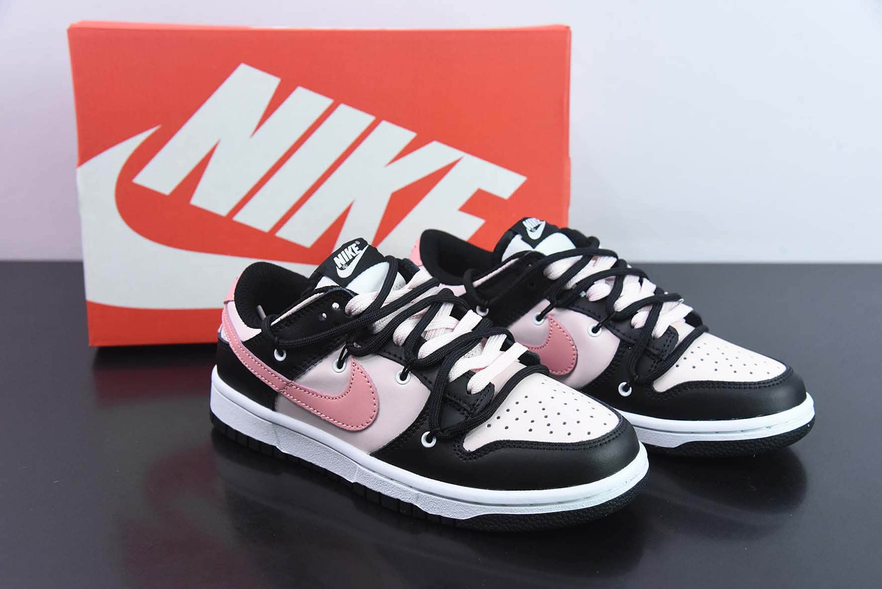 耐克Nike Dunk Low SB 白黑粉绑带定制版低帮滑板鞋纯原版本 货号:CW1590-100