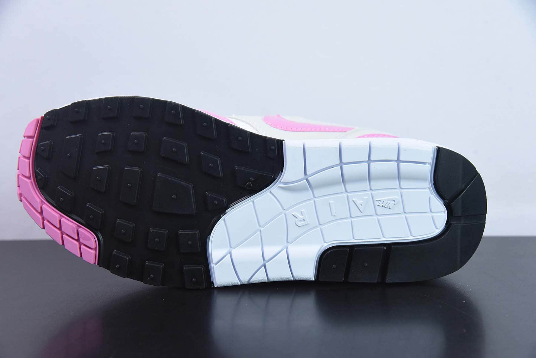 耐克Nike Air Max 1 初代白粉半掌气垫复古跑步鞋纯原版本 货号:DZ2628-001