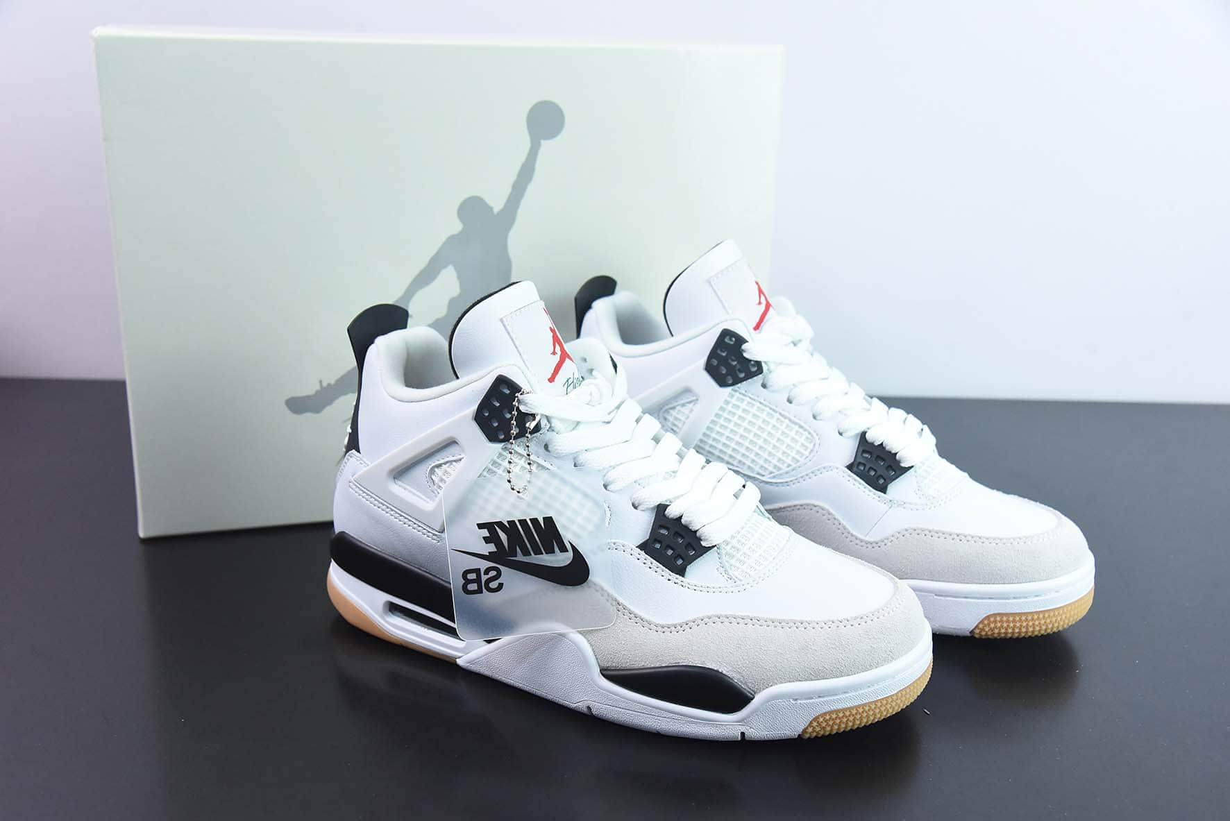 乔丹Air Jordan Nike SB x Air Jordan 4 Pine Green AJ4SB联名奶白黑生胶复古文化篮球鞋纯原版本 货号:DR5415-101