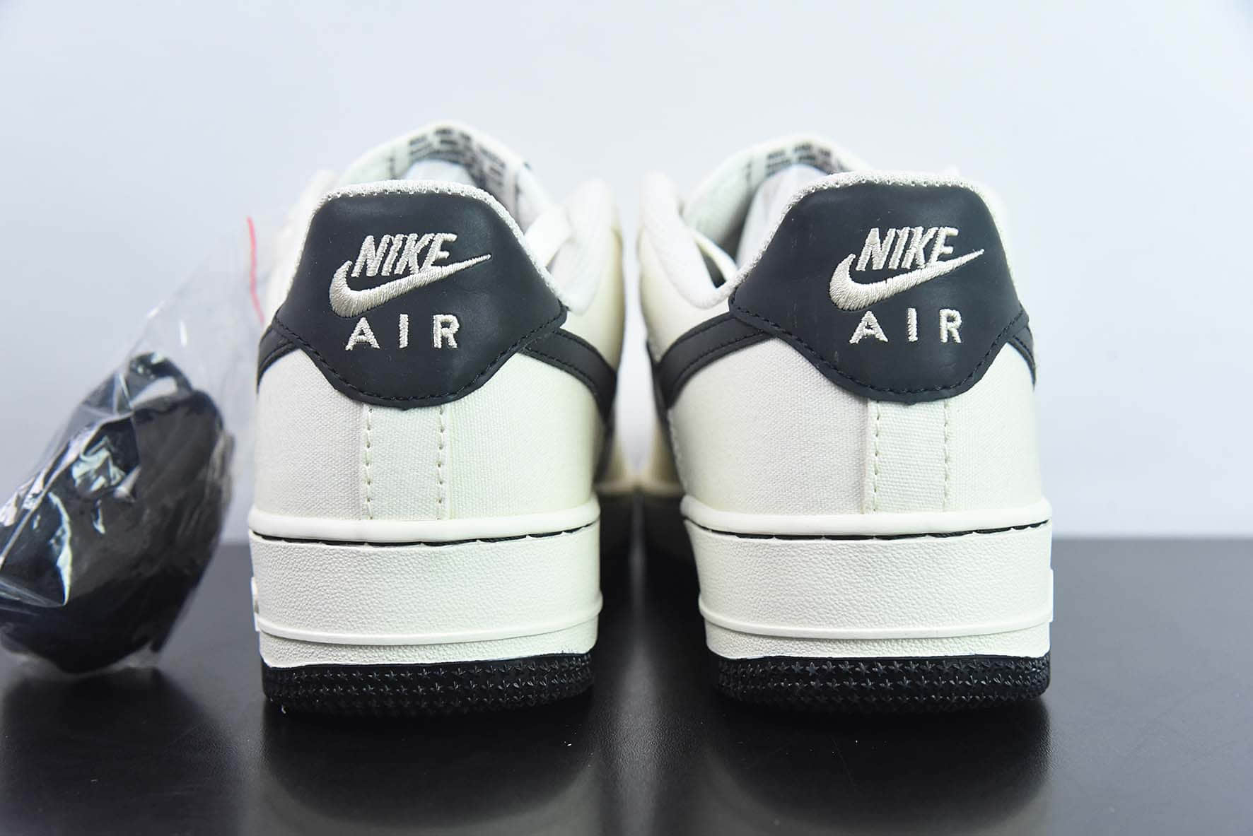 耐克Nike Air Force 1 AF1黑白小勾帆布空军一号低帮休闲板鞋纯原版本 货号:ME0112-511
