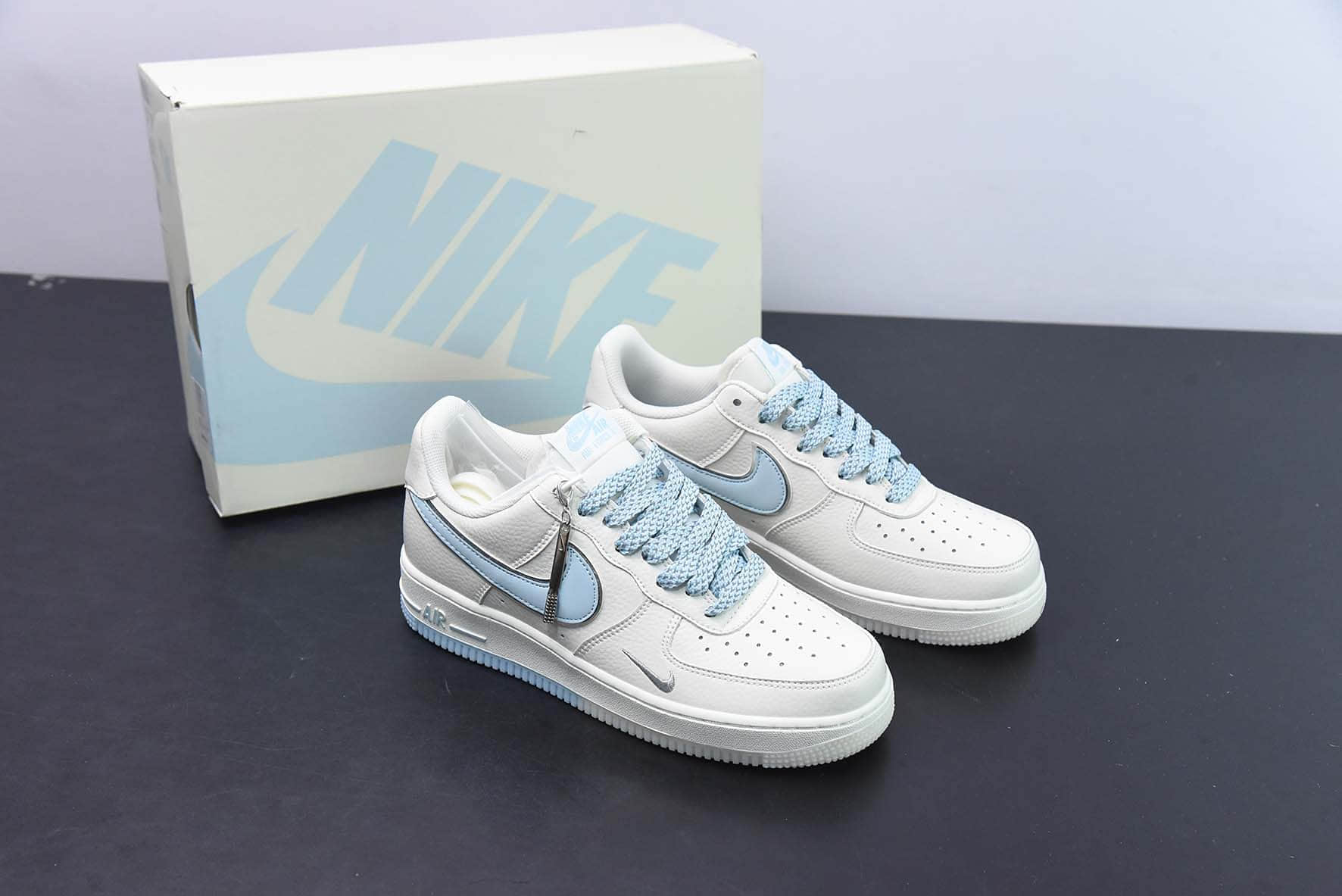 耐克Nike Air Force 1 Low '07 天蓝小勾满天星低帮空军一号休闲板鞋纯原版本 货号:JJ0253-008