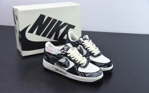 耐克Nike Air Force 1 Low '07 “涂鸦黑白星期三美剧”低帮空军一号休闲板鞋纯原版本 货号:FB0607-011