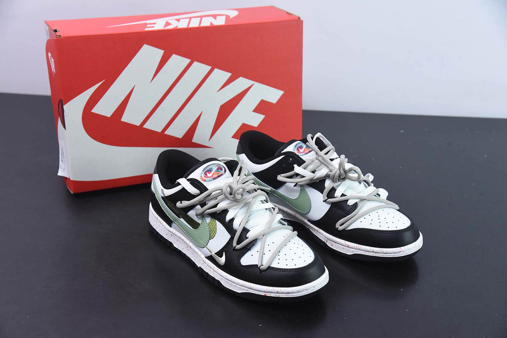 耐克Nike SB Dunk Low 黑白绿解构活力三钩抽绳系列复古低帮板鞋纯原版本 货号:FD4623-143
