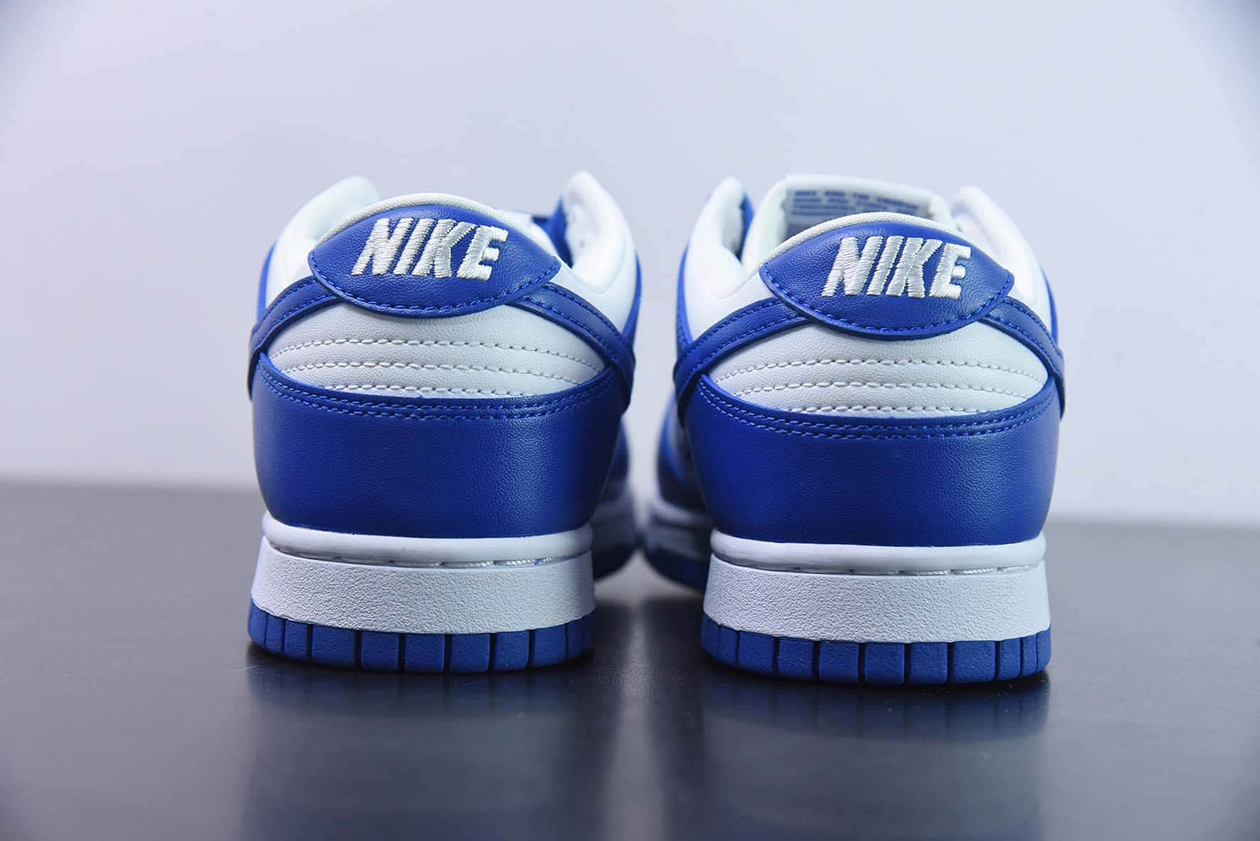 耐克Nike SB Dunk Low “Habibi” 天空蓝白SB扣篮系列复古低帮休闲运动滑板板鞋纯原版本 货号:JU1726-100