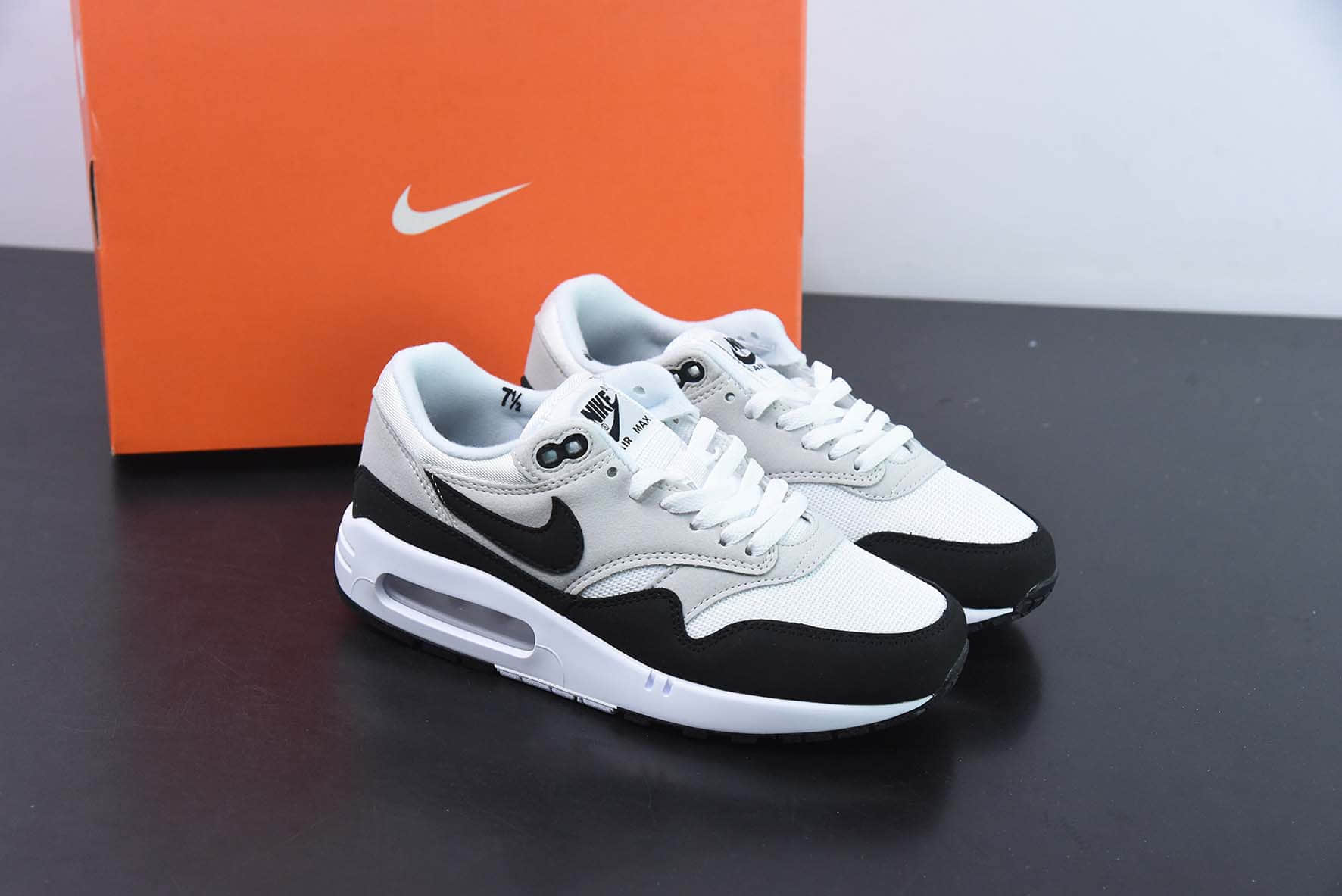耐克Nike Air Max 1 ’86”WhiteBlack“86初代白黑浅灰系列复古气垫百搭休闲运动慢跑鞋纯原版本 货号:DV1403-110