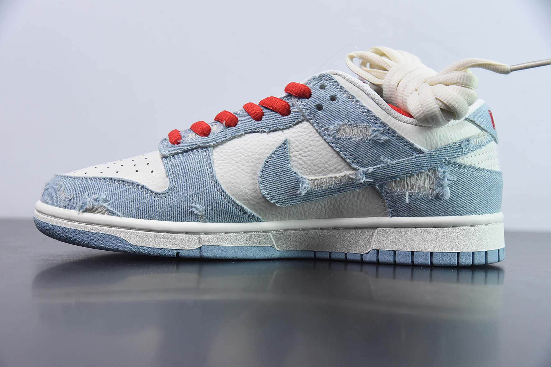耐克Nike Levi's x NK Dunk Low 李维斯联名破布牛仔蓝SB低帮休闲板鞋纯原版本 货号:LE0021-005