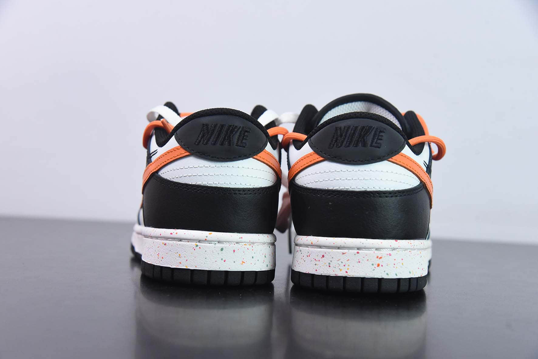 耐克Nike SB Dunk Low 黑白橙三勾解构抽绳鞋带SB低帮休闲滑板鞋纯原版本 货号：FD4623-144