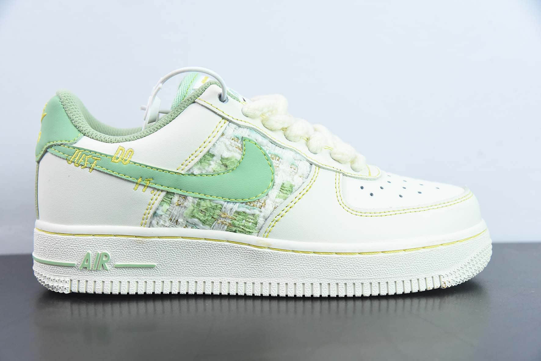 耐克Air Force 1'07 Low Just Do It 白绿小香风空军一号低帮休闲运动板鞋纯原版本 货号：FJ7740-011