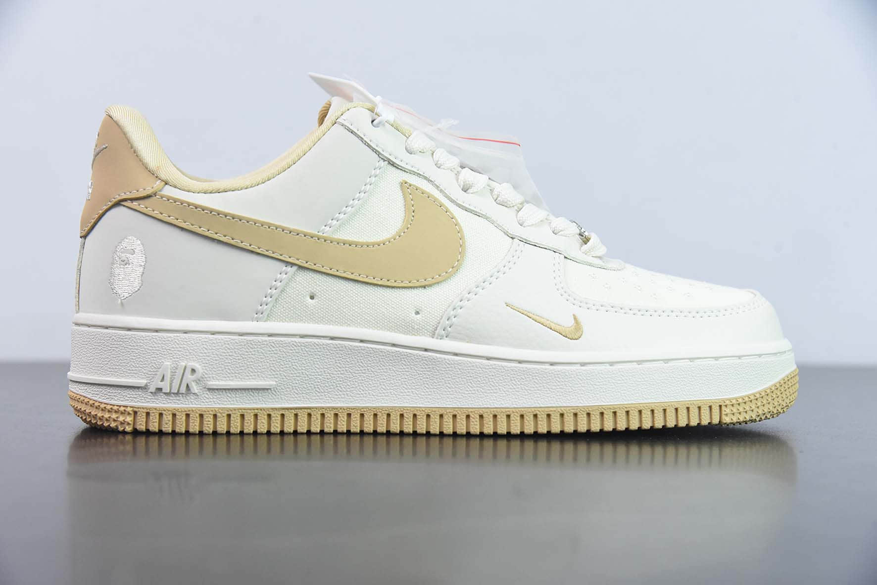 耐克Nike Air Force 1 Low猿人头联名米白黄色双勾空军一号低帮运动休闲板鞋纯原版本 货号:BS9055-747