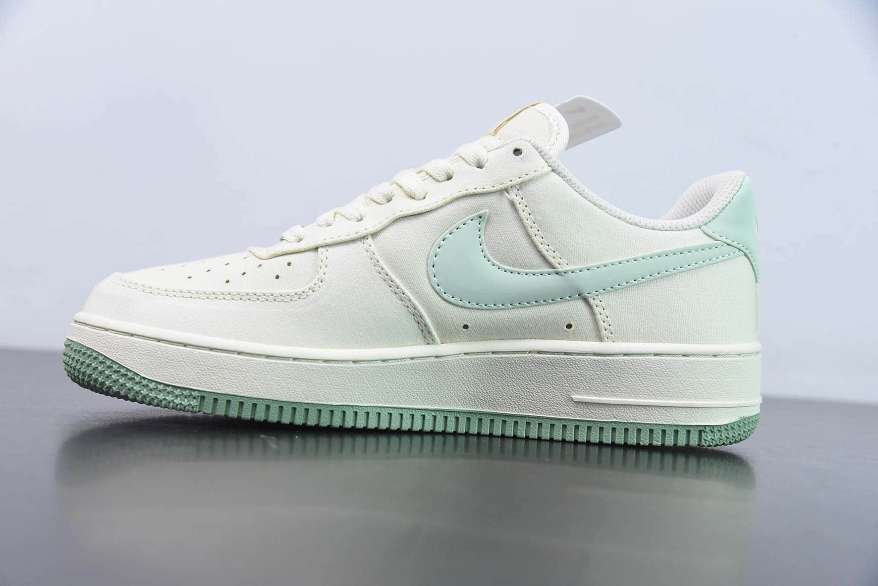 耐克Nike Air Force 1 Low米白蓝双勾空军一号低帮运动休闲板鞋纯原版本 货号：ME0112-555 