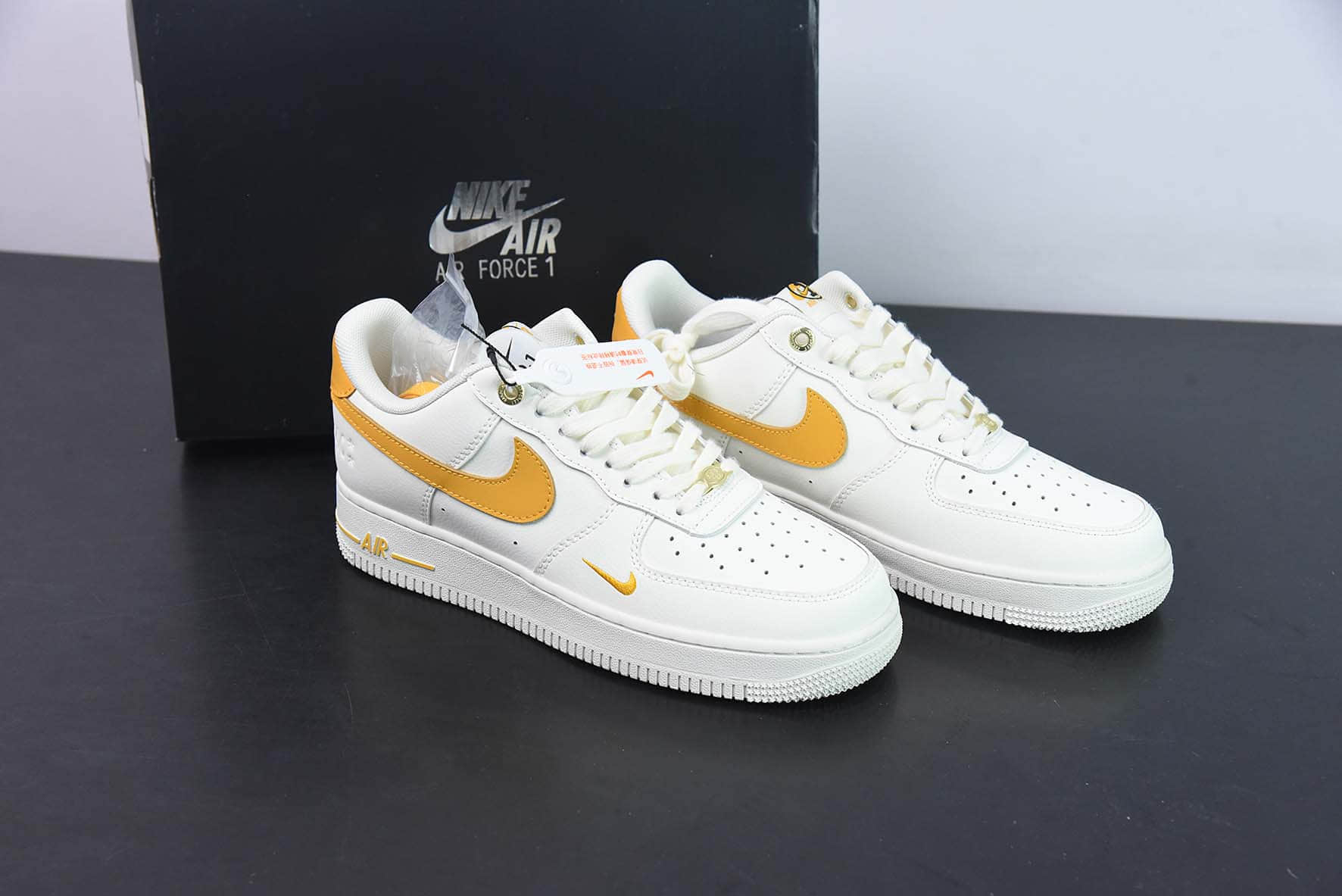 耐克NIke Air Force 1 '07 Low “40周年纪念款米白金空军一号低帮休闲板鞋纯原版本 货号:DQ7658-105