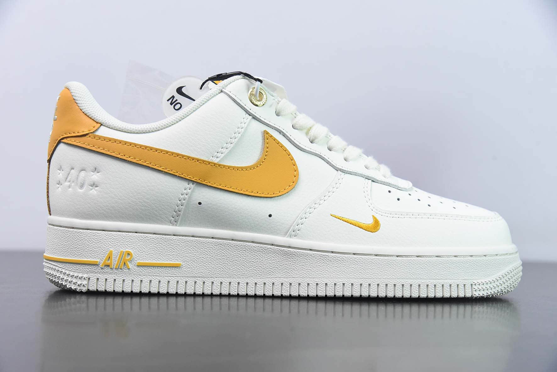 耐克NIke Air Force 1 '07 Low “40周年纪念款米白金空军一号低帮休闲板鞋纯原版本 货号:DQ7658-105