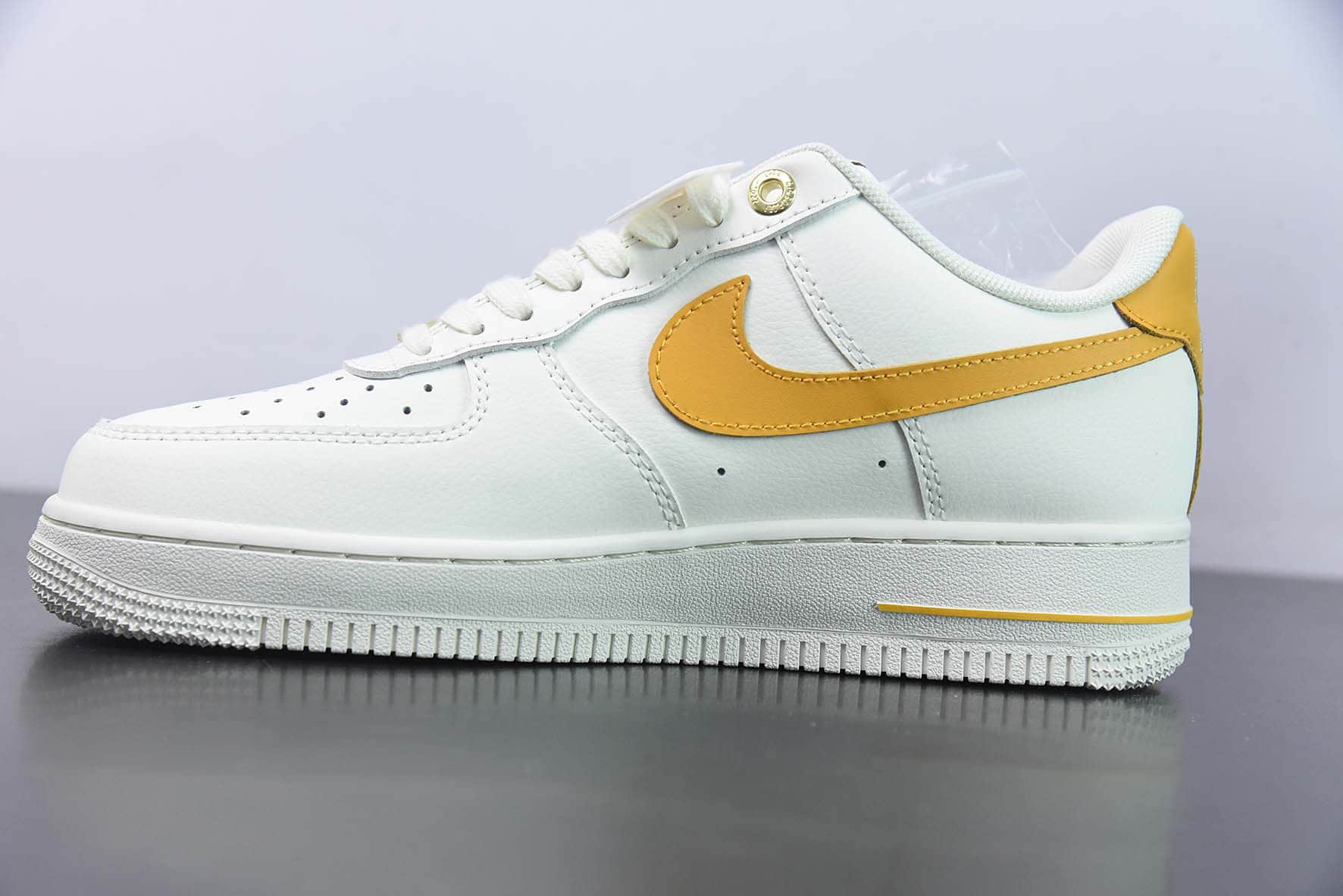 耐克NIke Air Force 1 '07 Low “40周年纪念款米白金空军一号低帮休闲板鞋纯原版本 货号:DQ7658-105