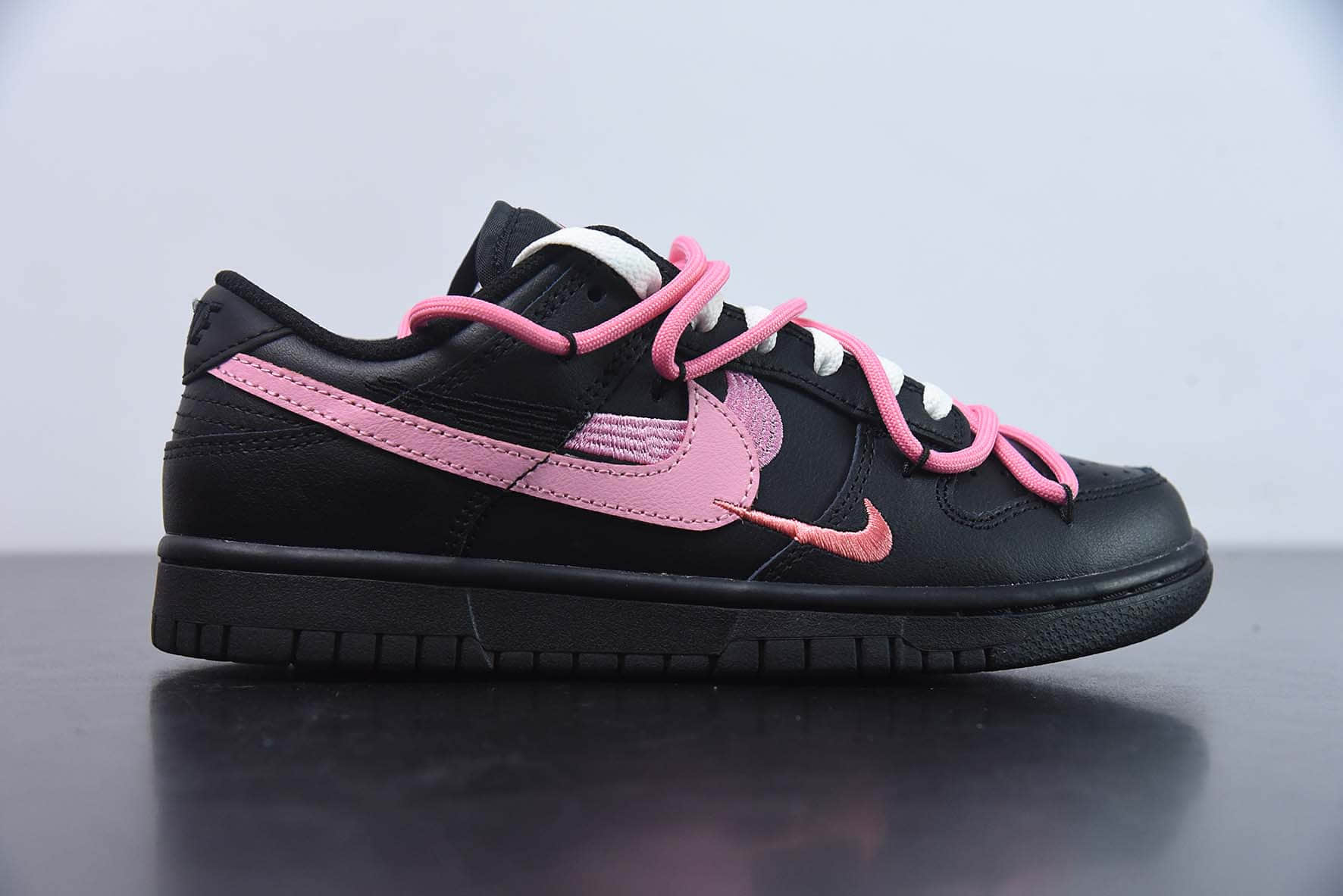耐克Nike Dunk Low Multi Color 活力三勾黑白粉定制版解构绑带休闲板鞋纯原版本 货号:FD4623-145