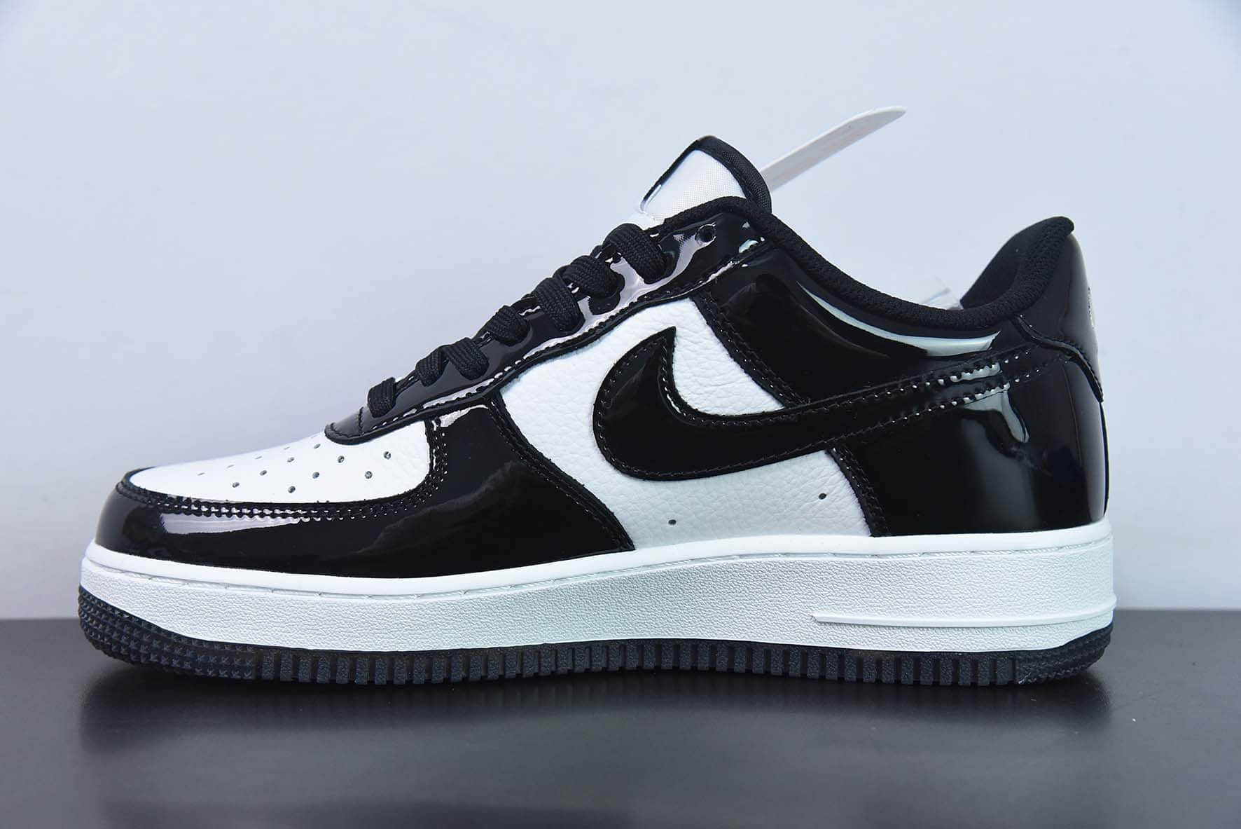 耐克Nike Air Force 1’07 LowBlackWhitePande漆皮黑白熊猫空军一号低帮休闲板鞋纯原版本 货号:HP3656-588